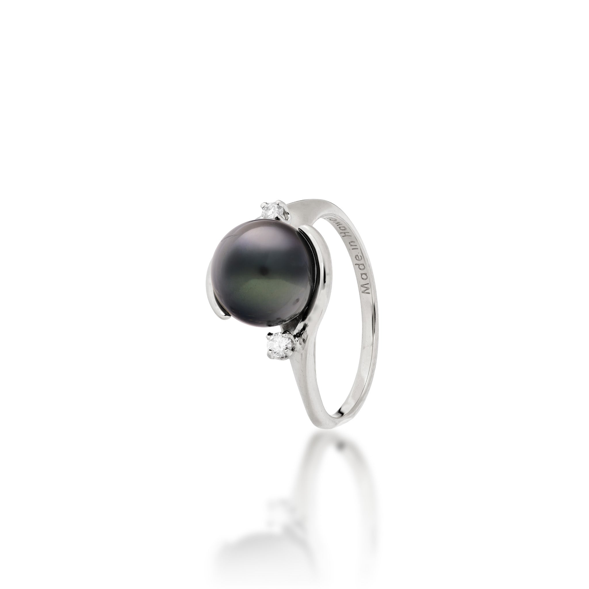 Tahitian Black Pearl Ring in White Gold with Diamonds