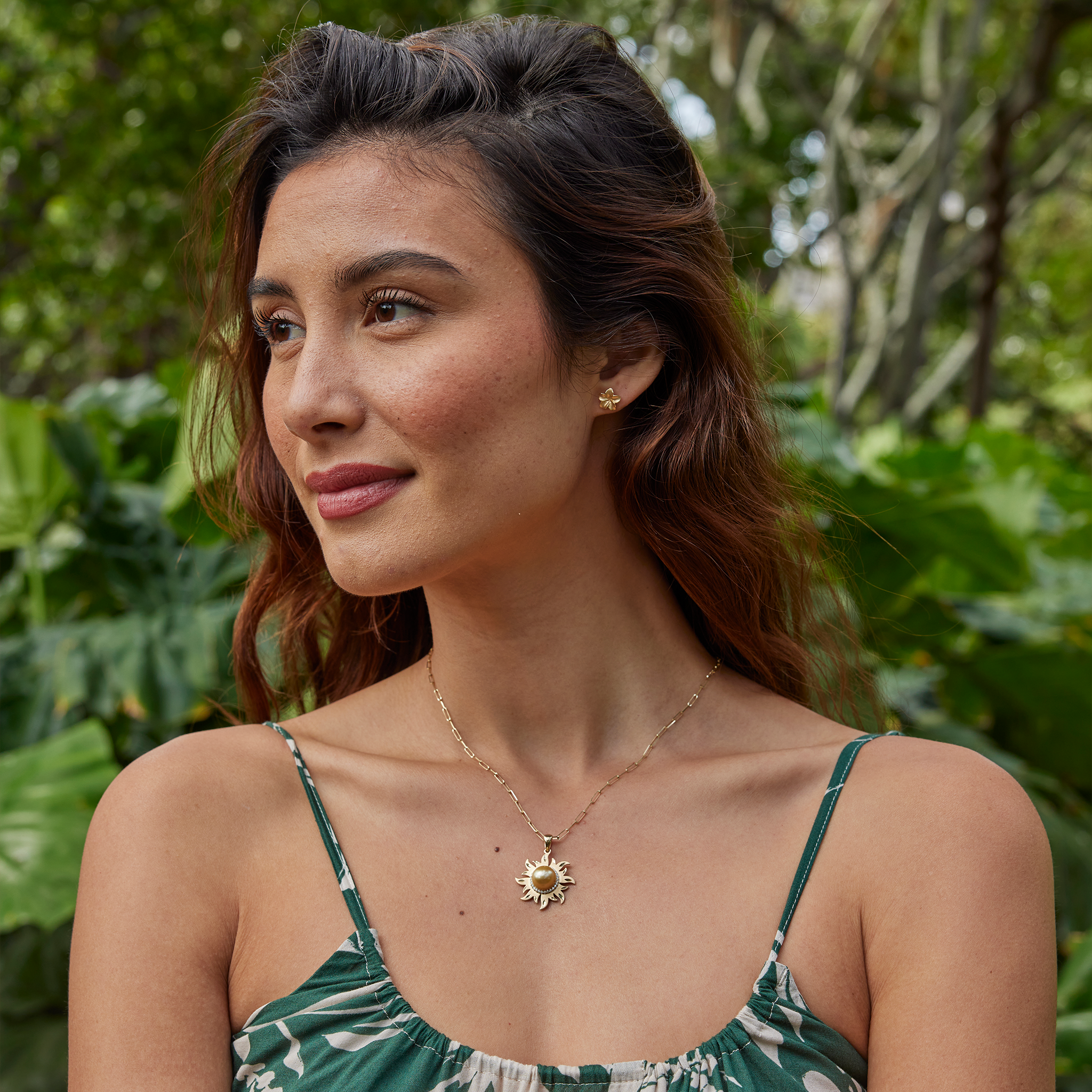 South Sea Gold Pearl Sun Pendant in Gold with Diamonds - 9-10mm