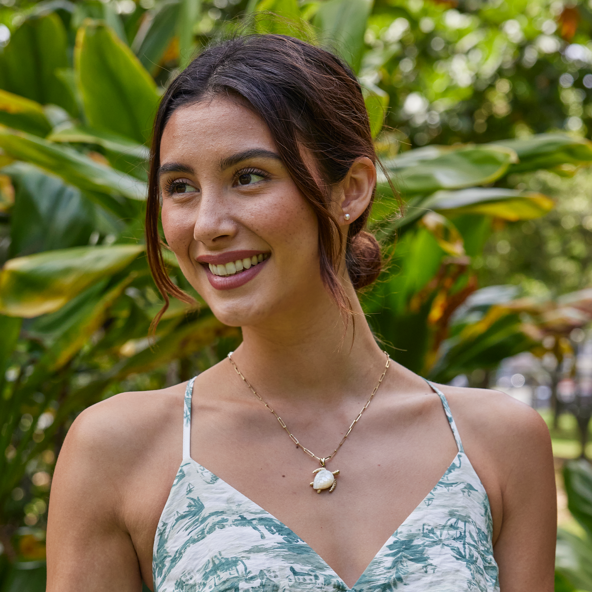 Freshwater White Pearl Earrings in Gold - 4-5mm