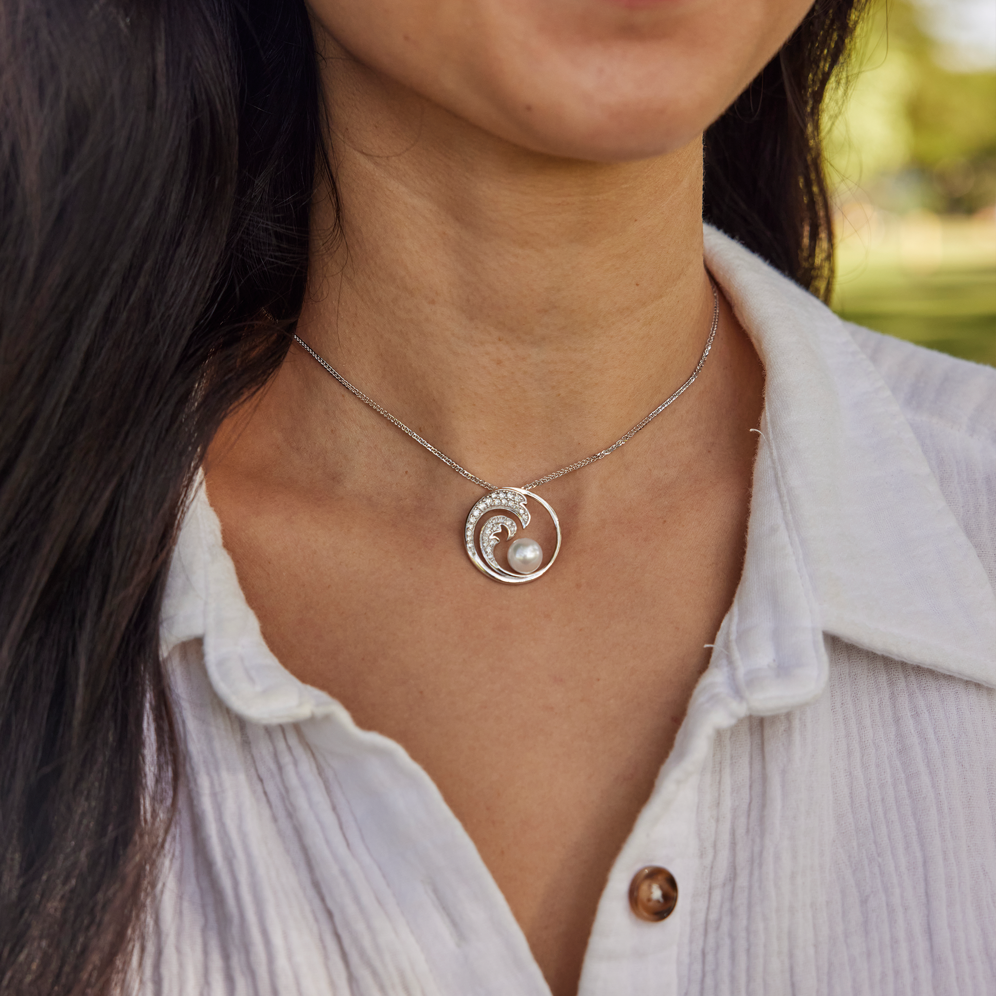 Nalu Akoya White Pearl Pendant in White Gold with Diamonds - 24mm