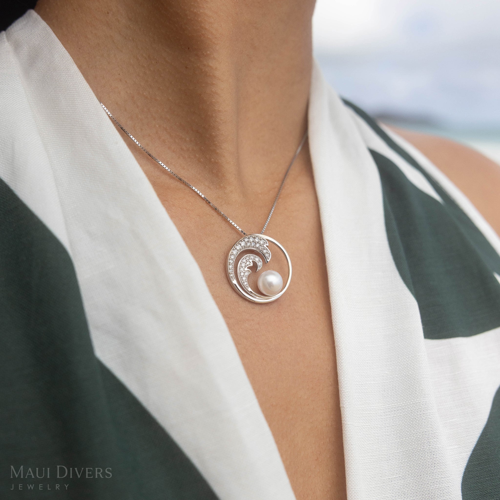 Nalu Akoya White Pearl Pendant in White Gold with Diamonds - 24mm
