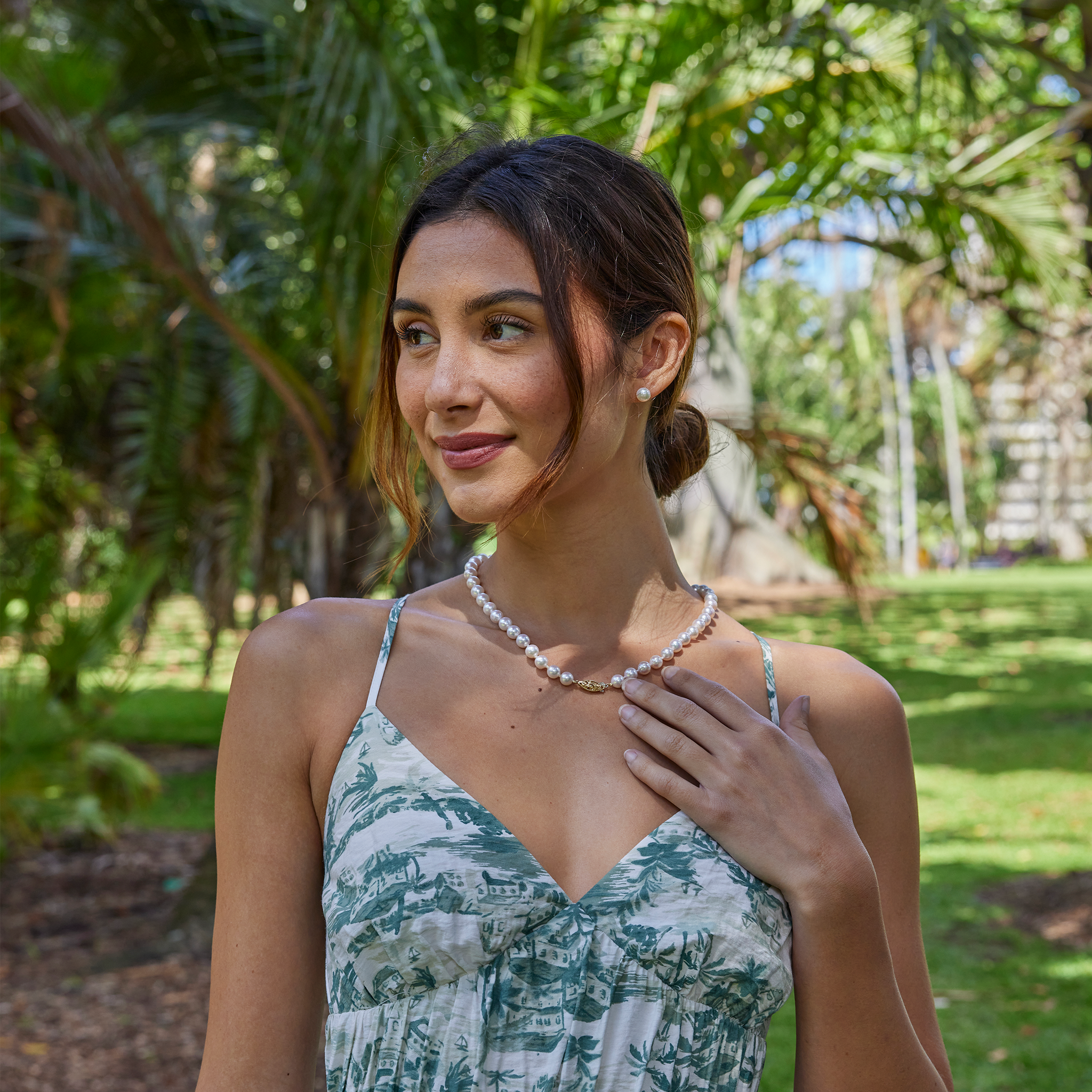 18-19" Akoya White Pearl Strand with Gold Clasp - 8-8.5mm