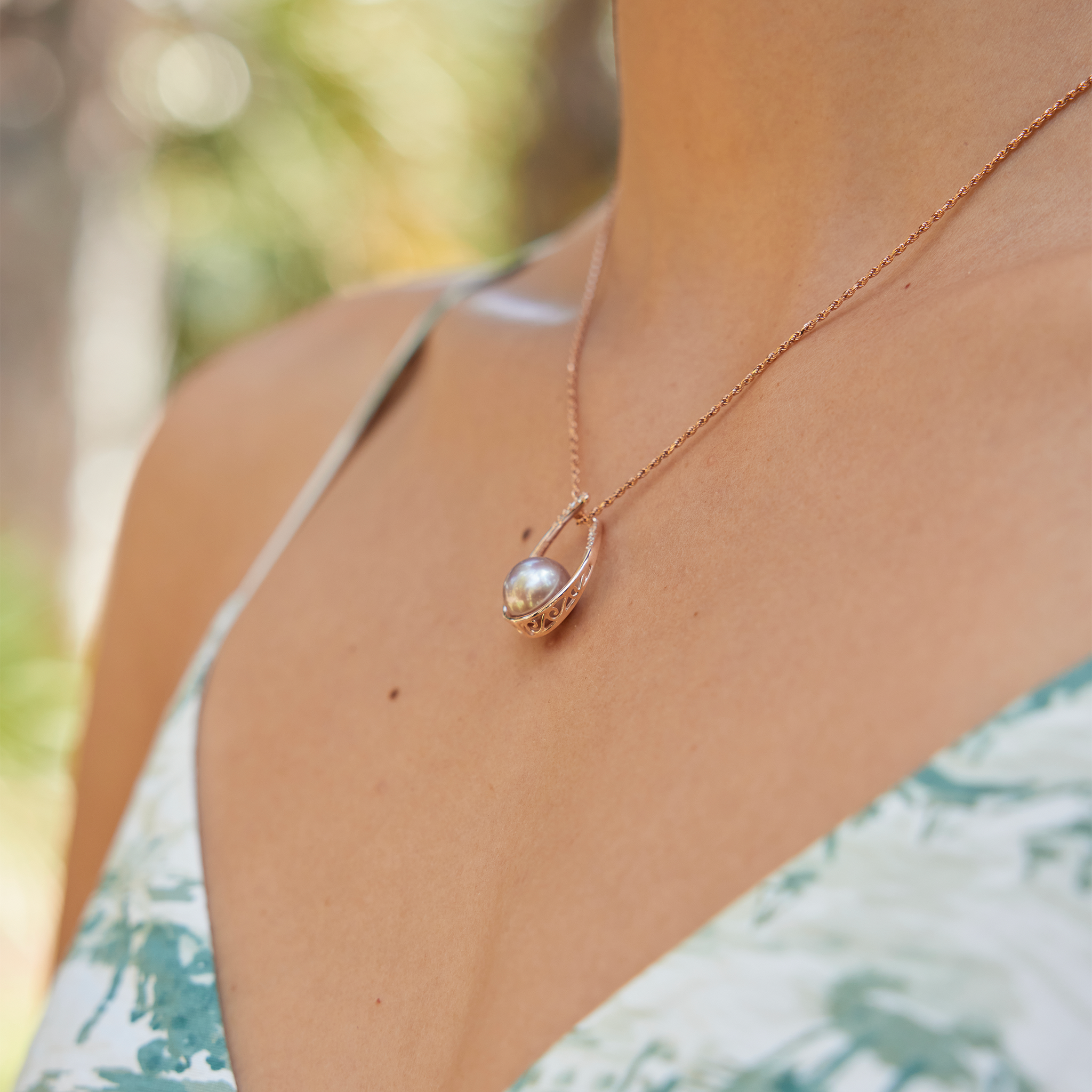 Teardrop Lilac Freshwater Pearl Pendant in Rose Gold with Diamonds - 10-11mm