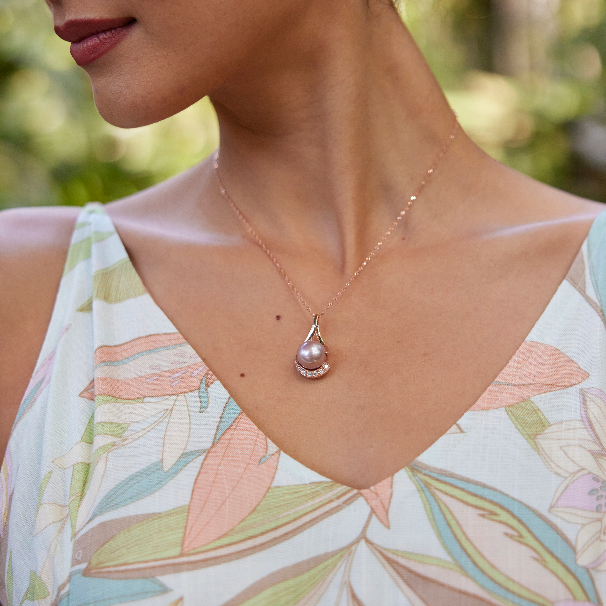 Lavender Freshwater Pearl Pendant in Rose Gold with Diamonds - 12-13mm