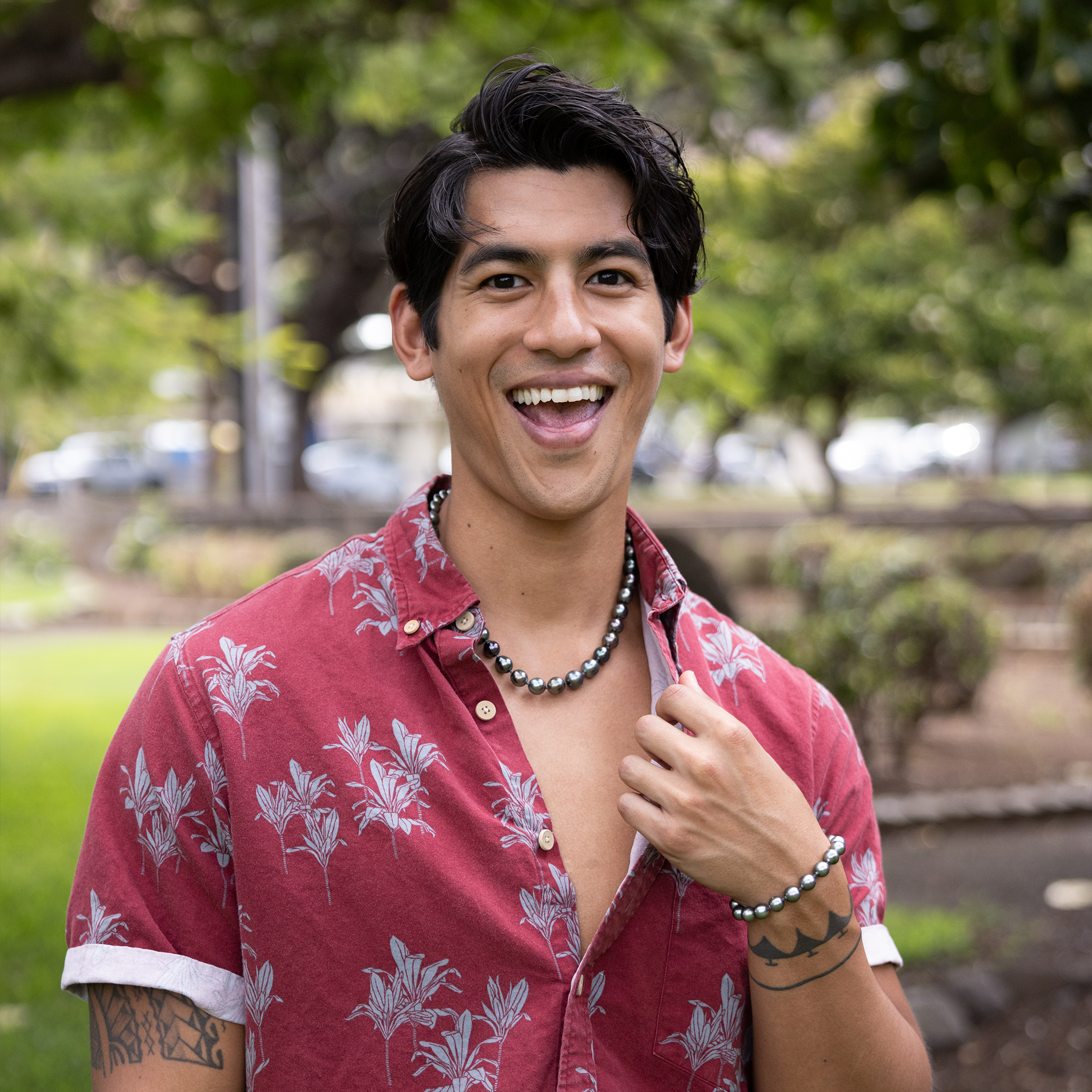 8" Tahitian Black Pearl Bracelet in White Gold - 9-10mm