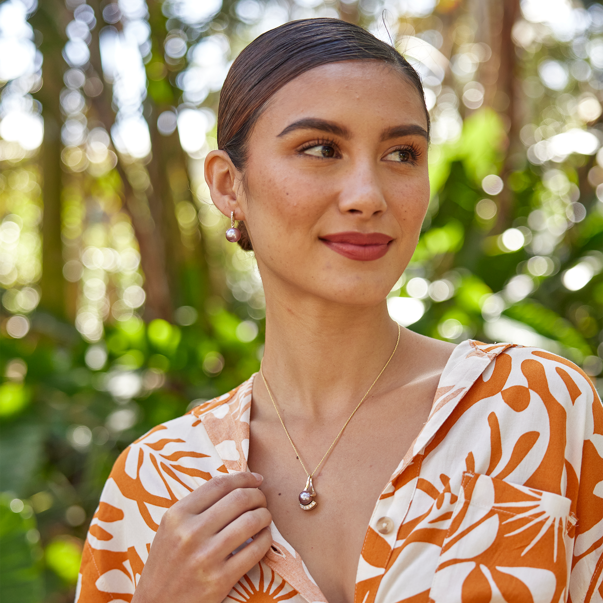 Ultraviolet Freshwater Pearl Earrings in Gold with Diamonds - 11-12mm