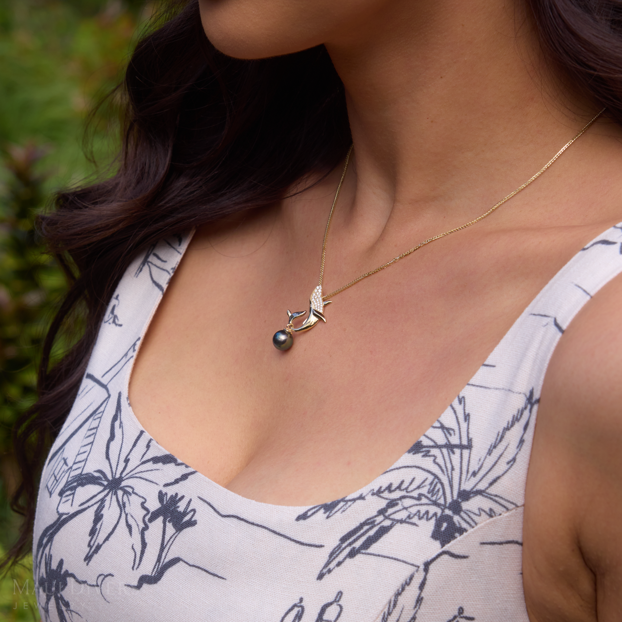 Ocean Dance Whale Tahitian Black Pearl Pendant in Gold with Diamonds - 9-10mm