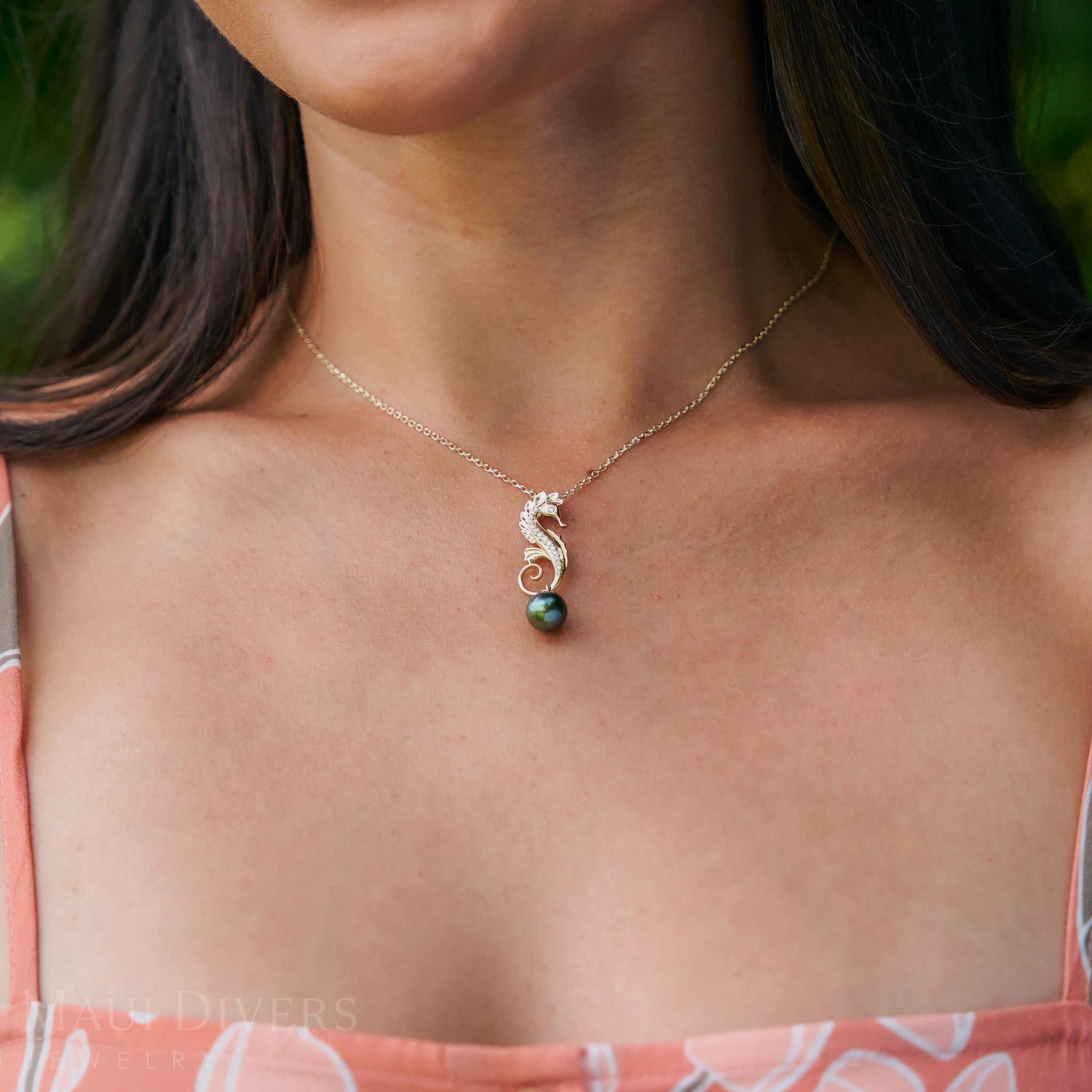 Ocean Dance Seahorse Tahitian Black Pearl Pendant in Gold with Diamonds - 9-10mm