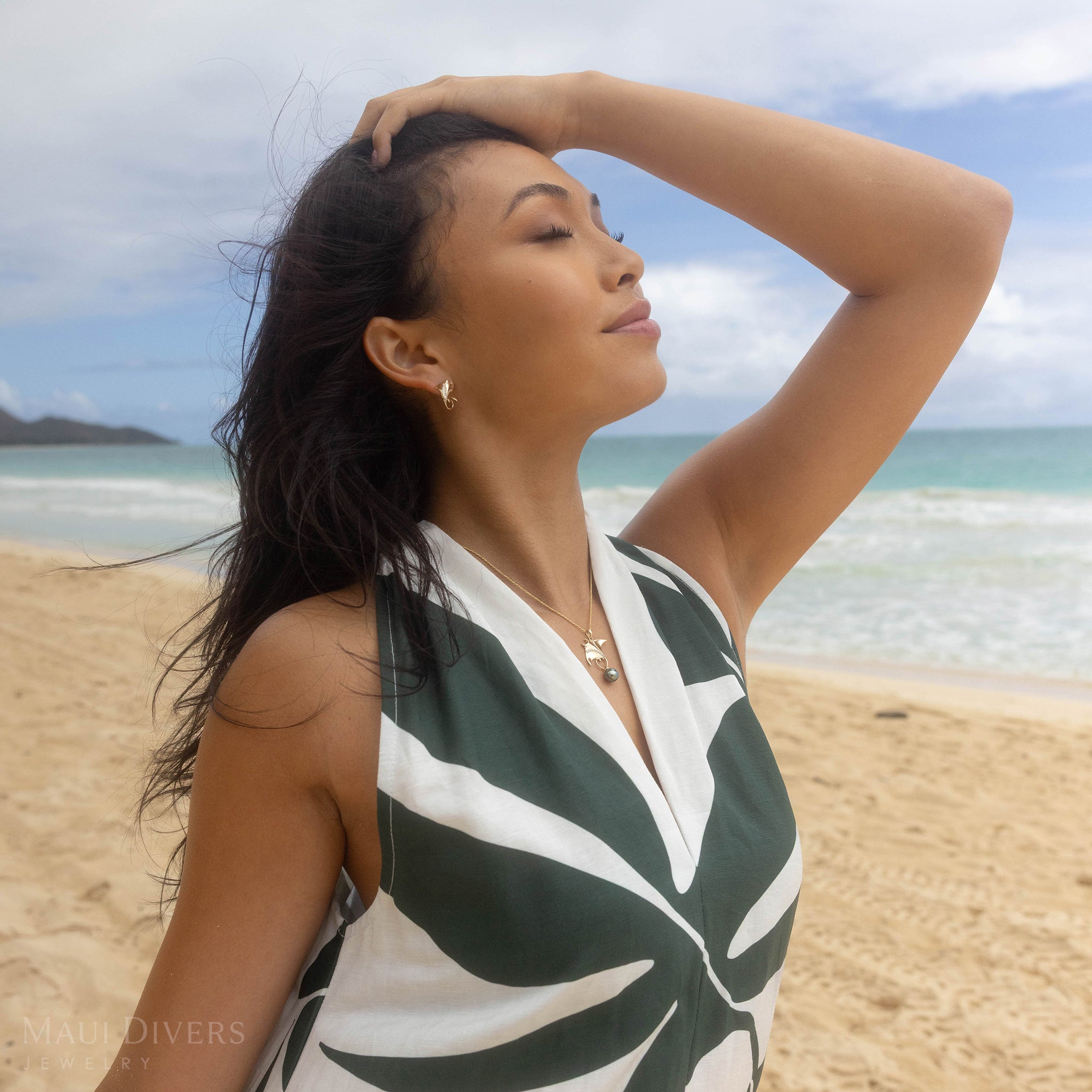 Ocean Dance Manta Ray Earrings in Gold with Diamonds - 19mm