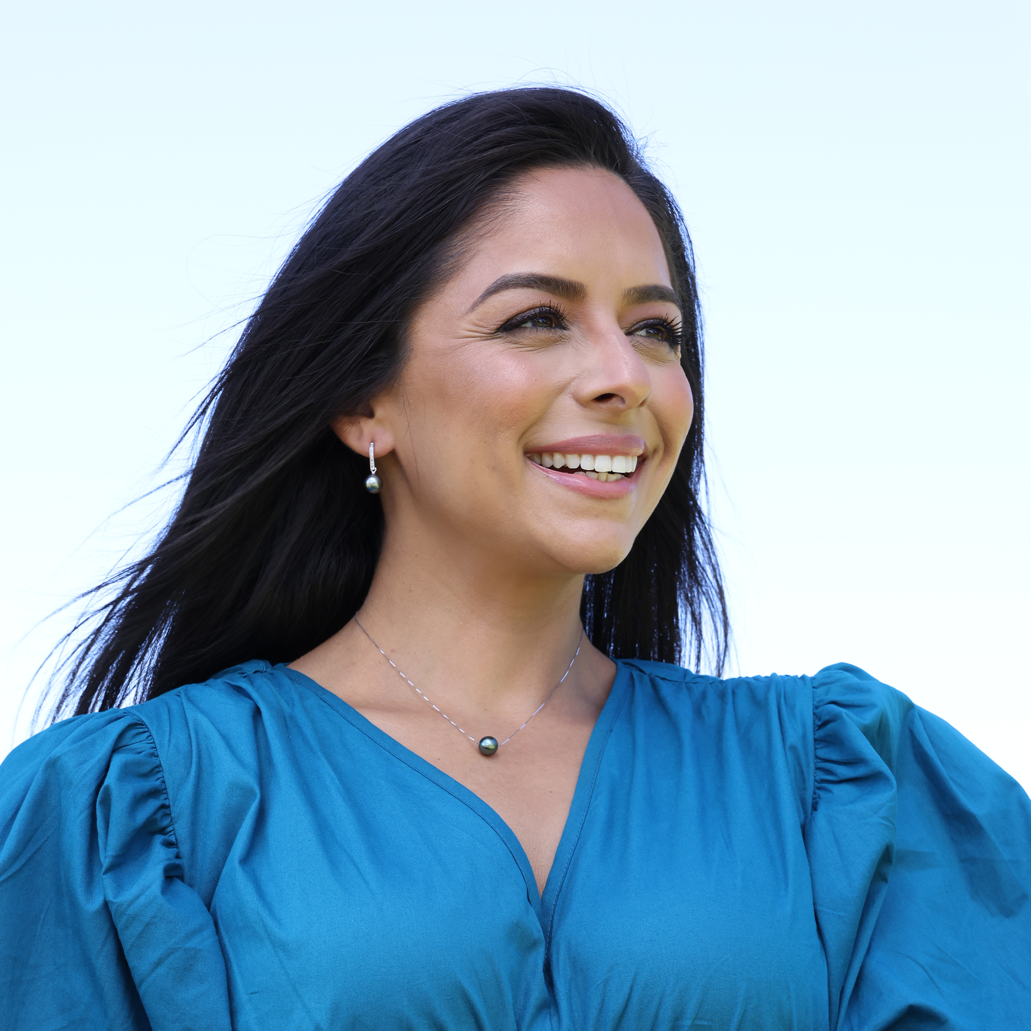 Tahitian Black Pearl Earrings in White Gold with Diamonds - 9-10mm