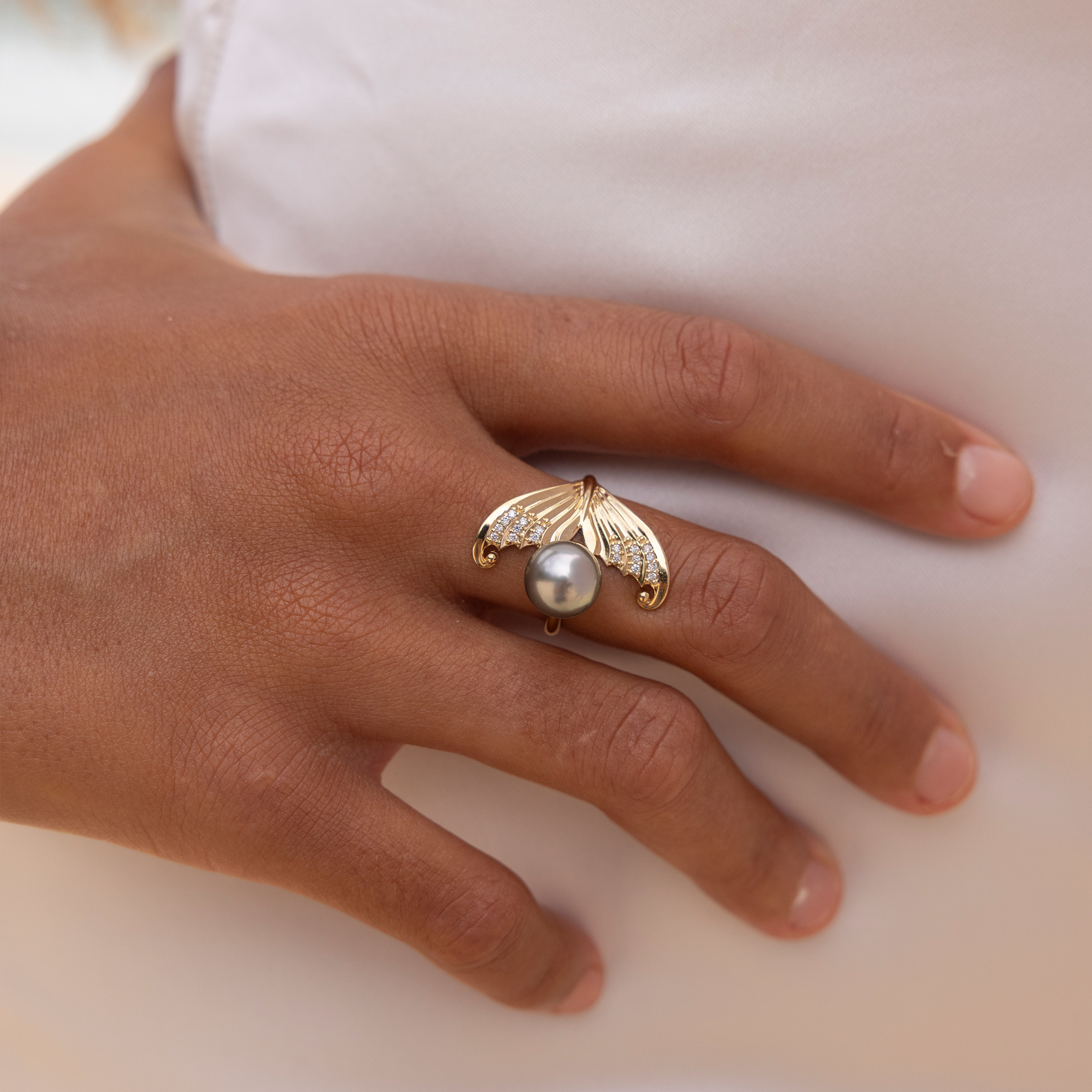 Moon Mermaid Tahitian Black Pearl Ring in Gold with Diamonds - 9-10mm