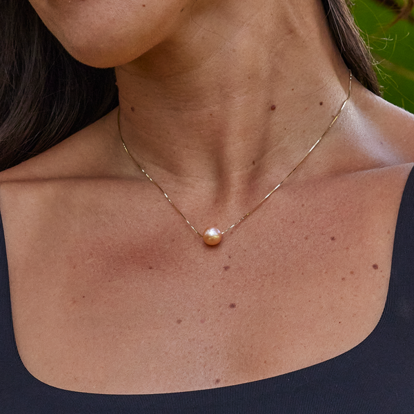 16-18" Adjustable Freshwater Peach Pearl Necklace in Gold - 9-10mm