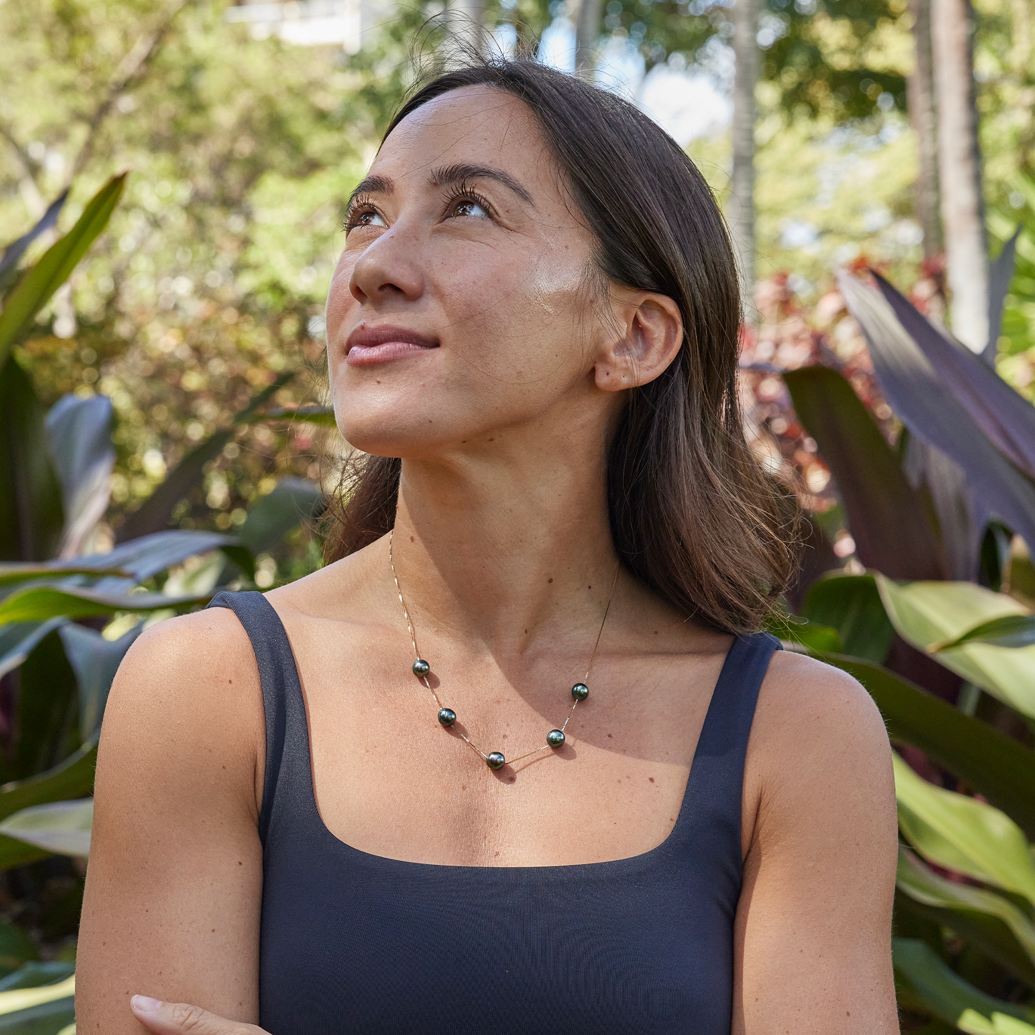 18" Tahitian Black Pearl Necklace in Gold - 9-10mm