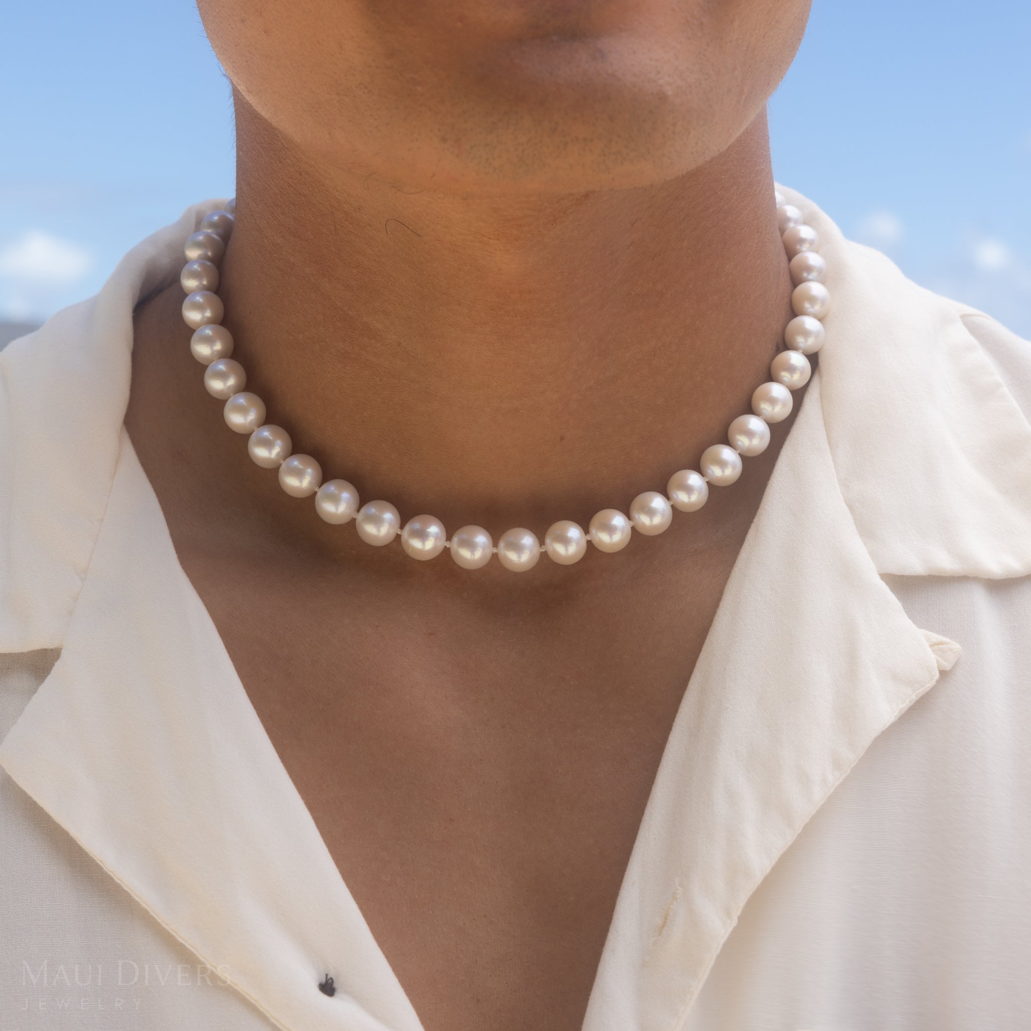 18-19" Freshwater White Pearl Strand with Magnetic Gold Clasp - 9-11mm