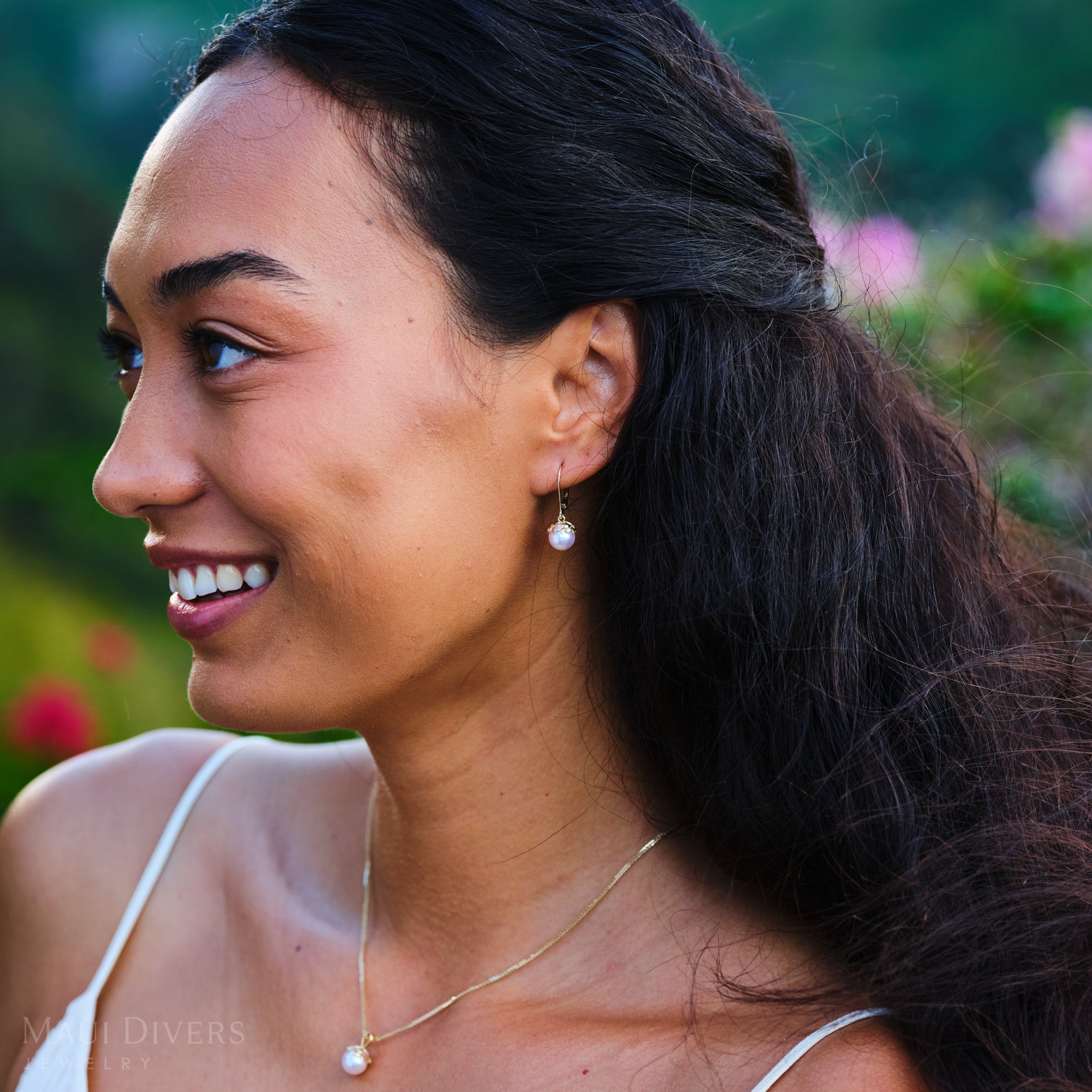 Hawaiian Quilted Star Akoya White Pearl Earrings in Gold - 8mm
