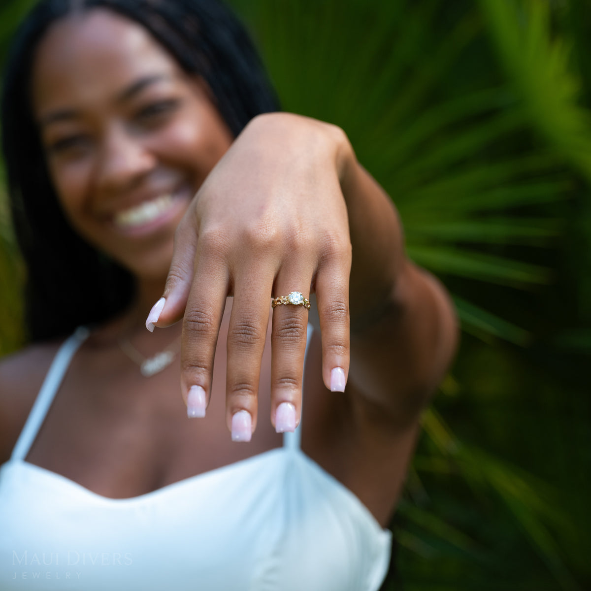 Living Heirloom Solitaire 1.01-Carat Round Brilliant Lab Grown Diamond Engagement Ring in Gold