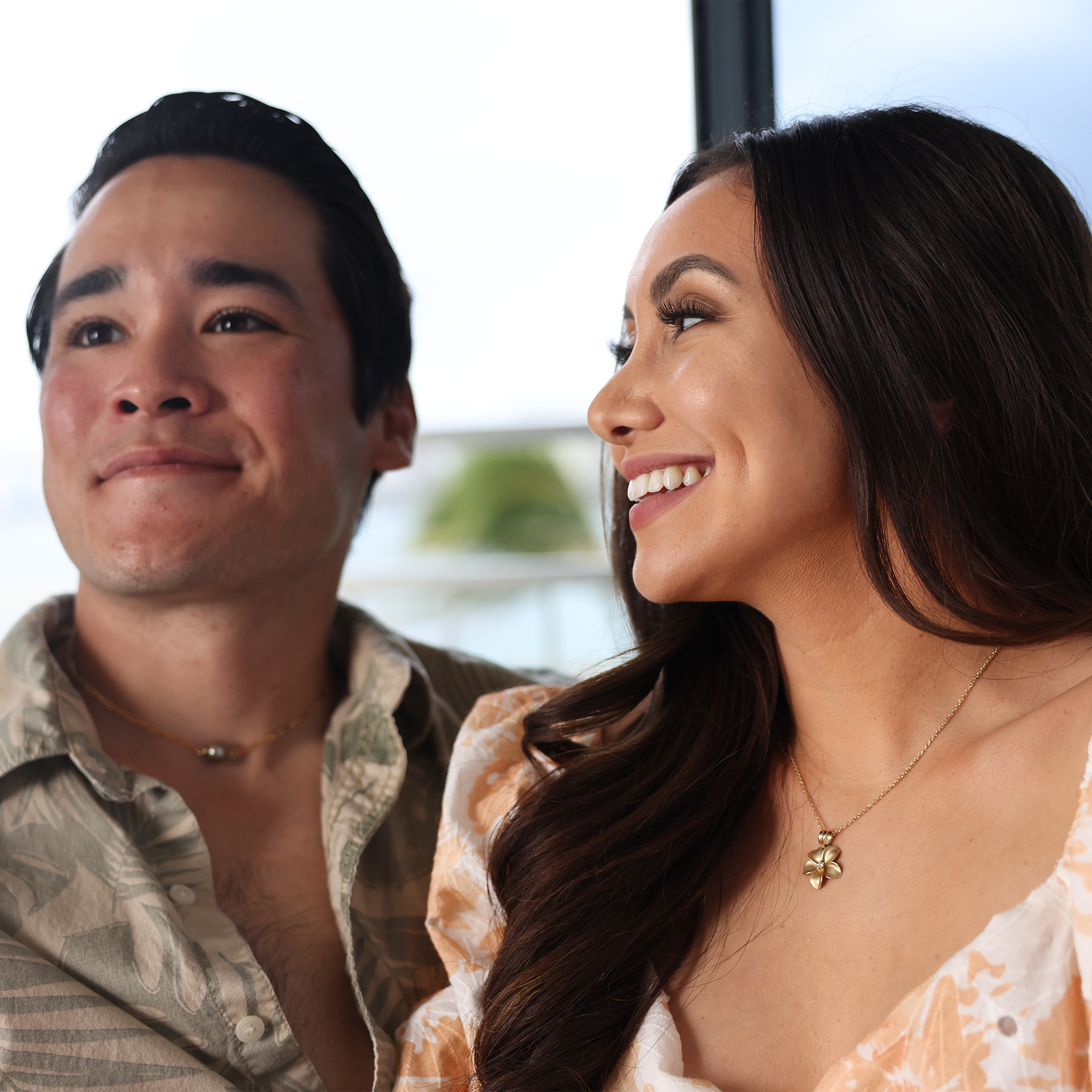 Plumeria Pendant in Gold with Diamond - 18mm