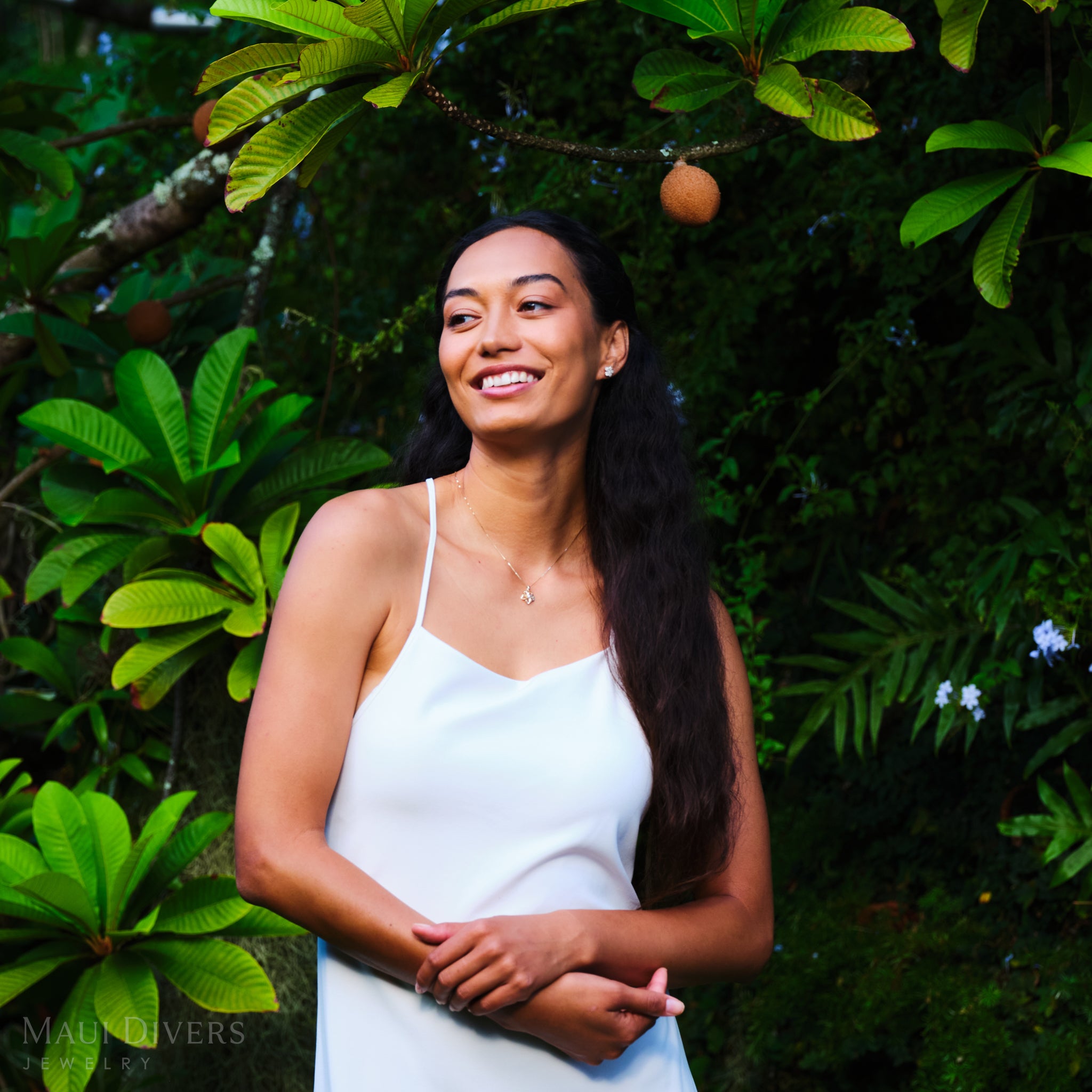 18" Plumeria Pendant Necklace in Gold with Diamond - 14mm