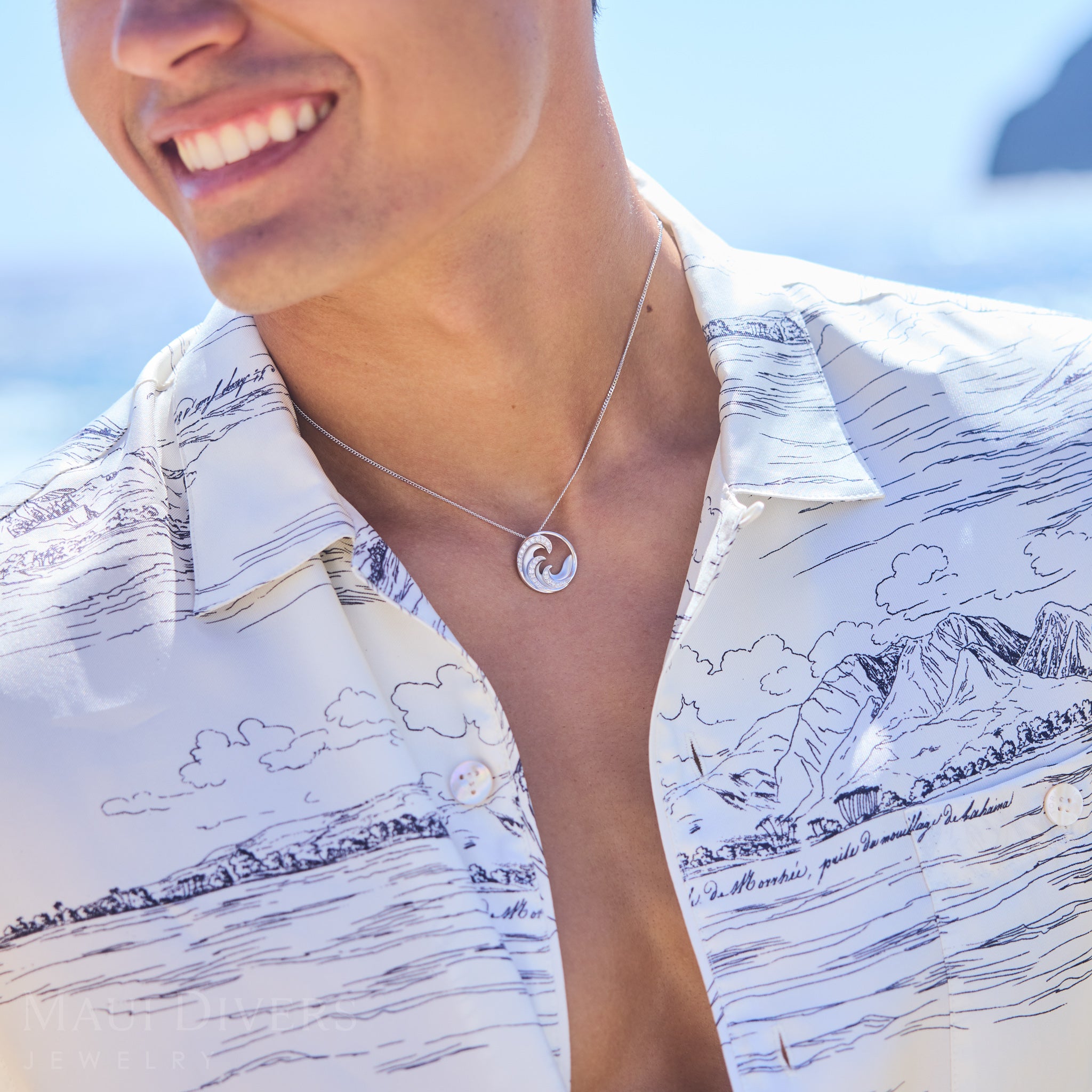 Nalu Pendant in White Gold with Diamonds - 18mm