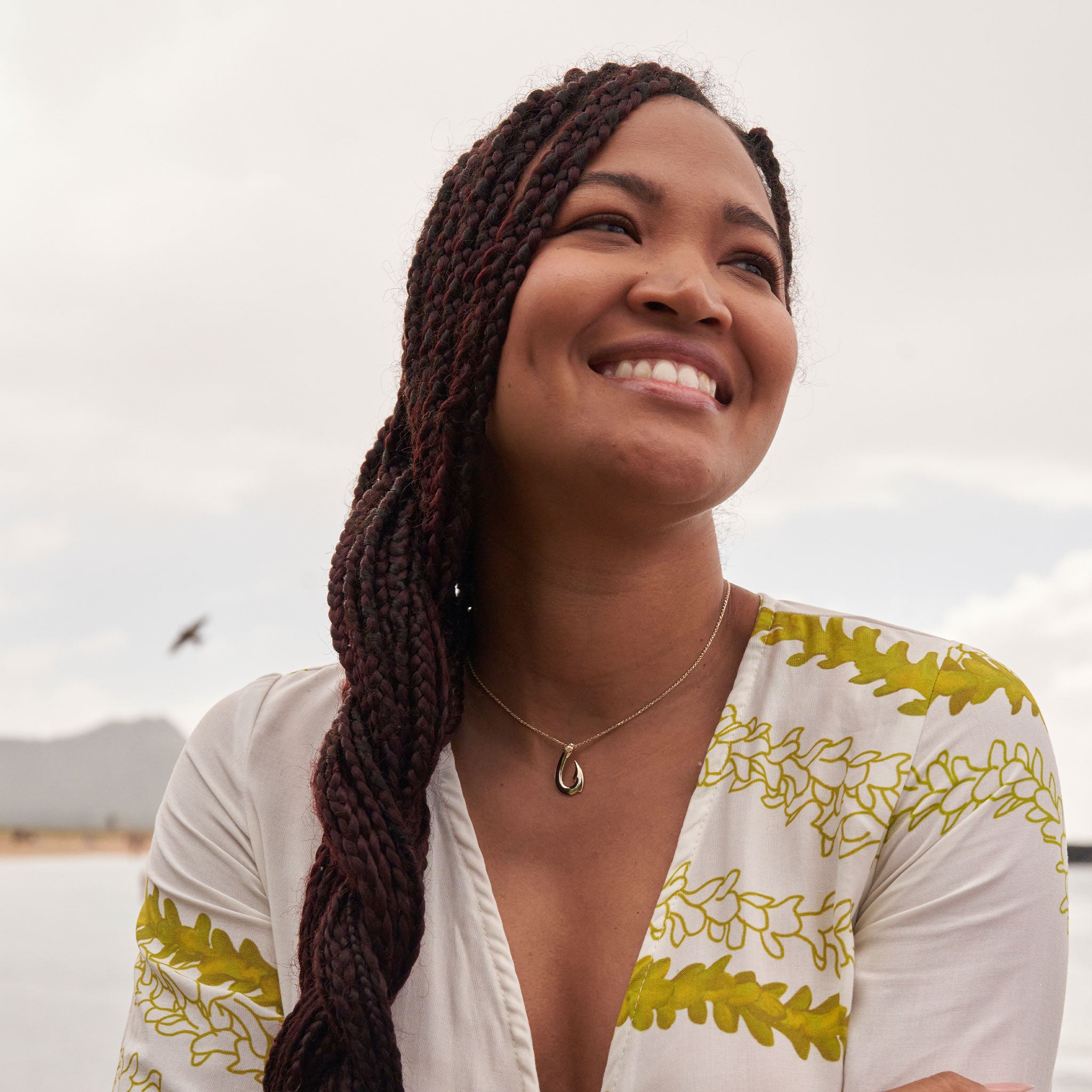 Fish Hook Pendant in Gold - 24mm