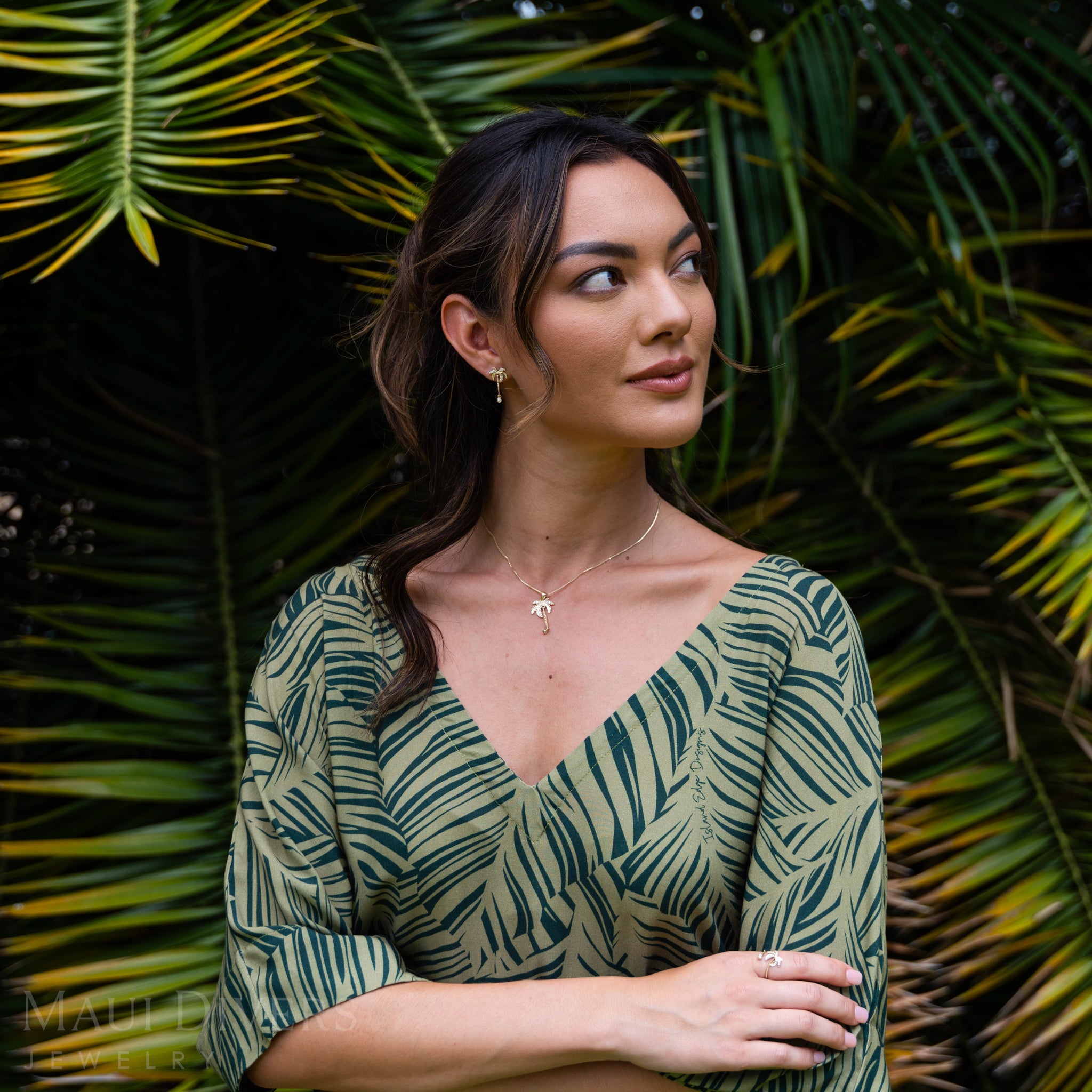 Paradise Palms - Palm Tree Pendant in Gold with Diamonds - 28mm