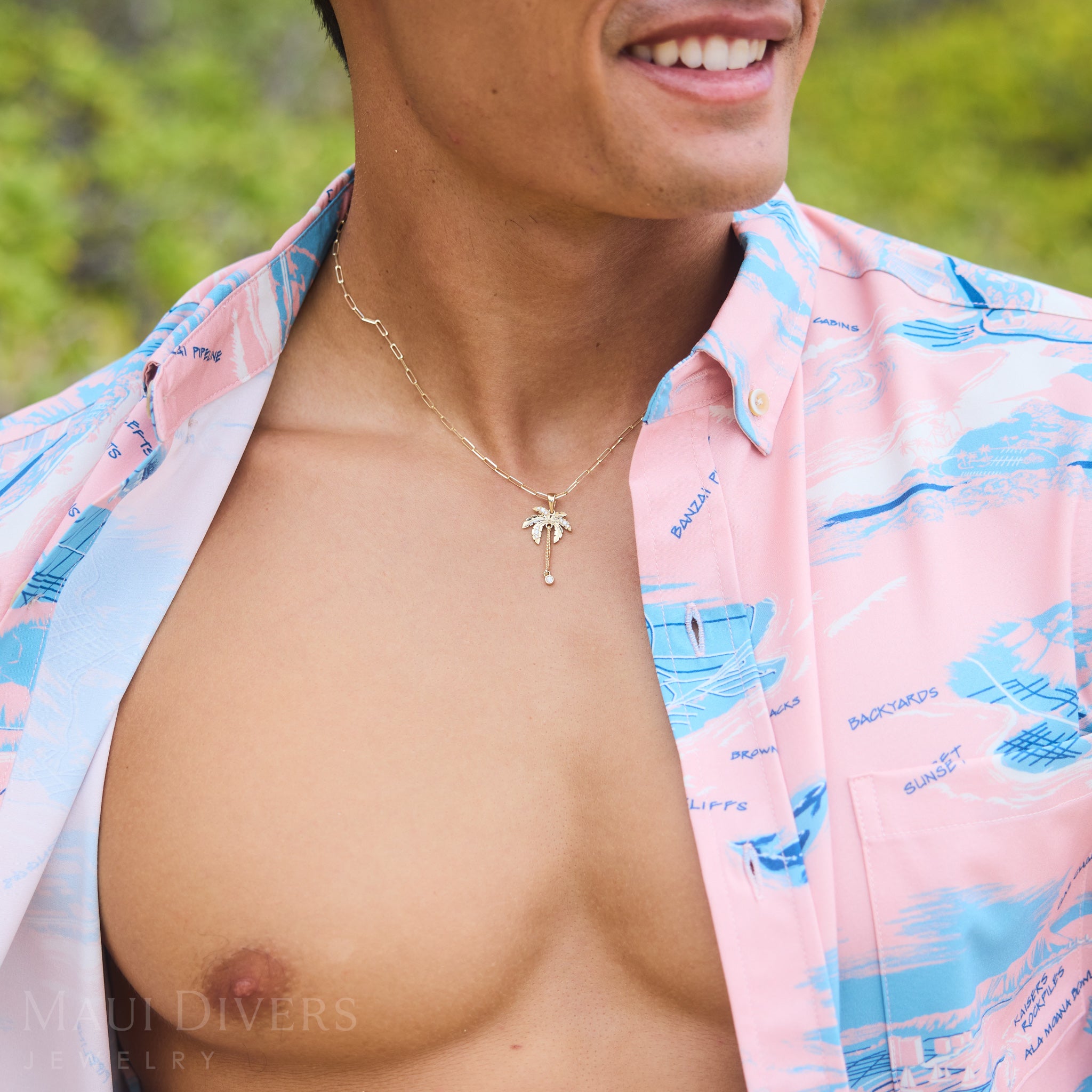 Paradise Palms - Palm Tree Pendant in Gold with Diamonds - 28mm