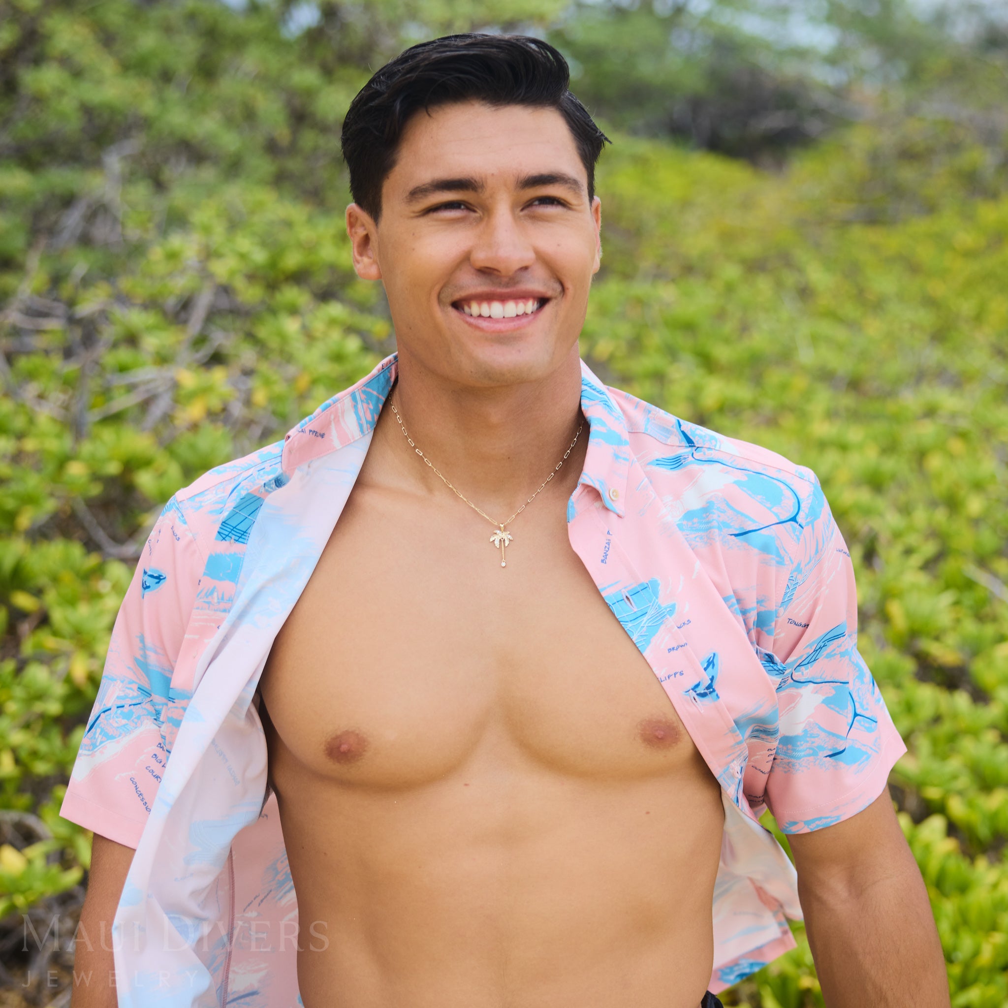 Paradise Palms - Palm Tree Pendant in Gold with Diamonds - 28mm