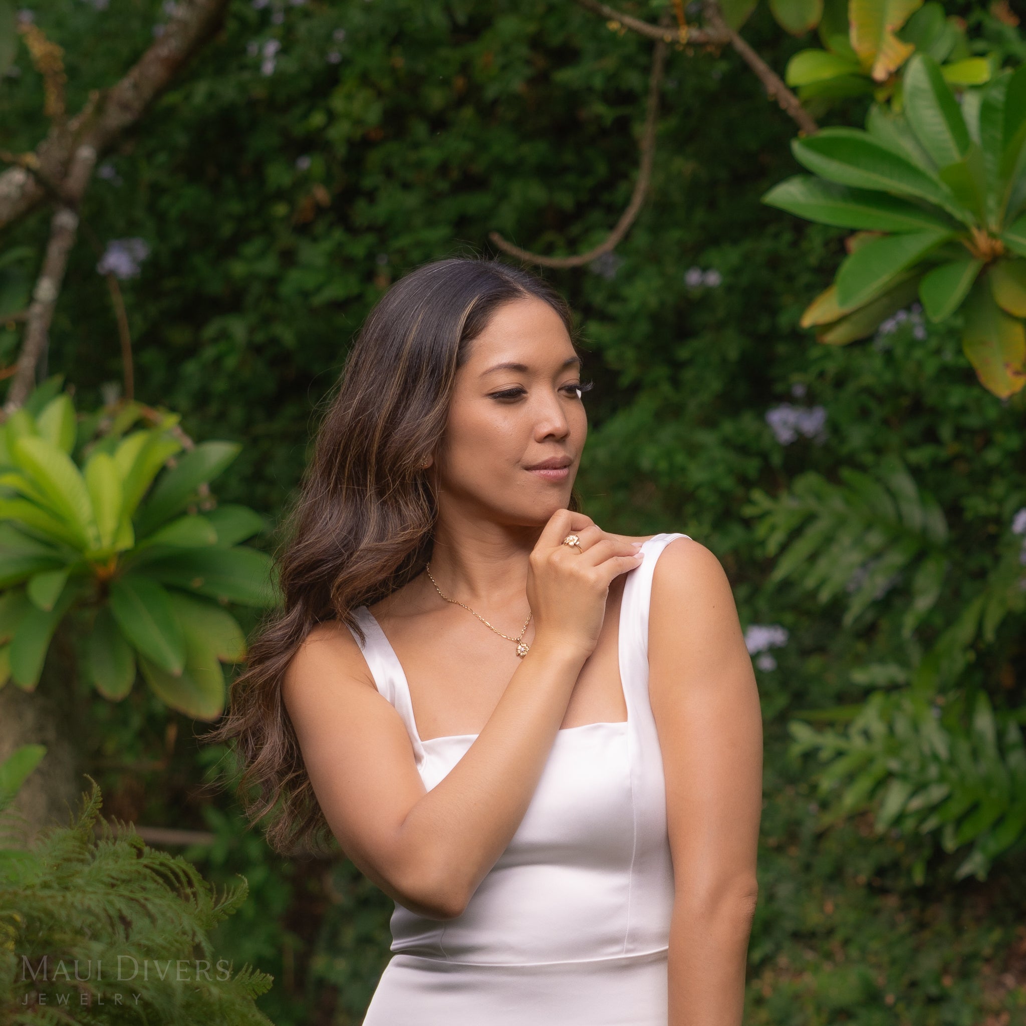 Nāʻū Pendant in Gold with Diamond - 15mm