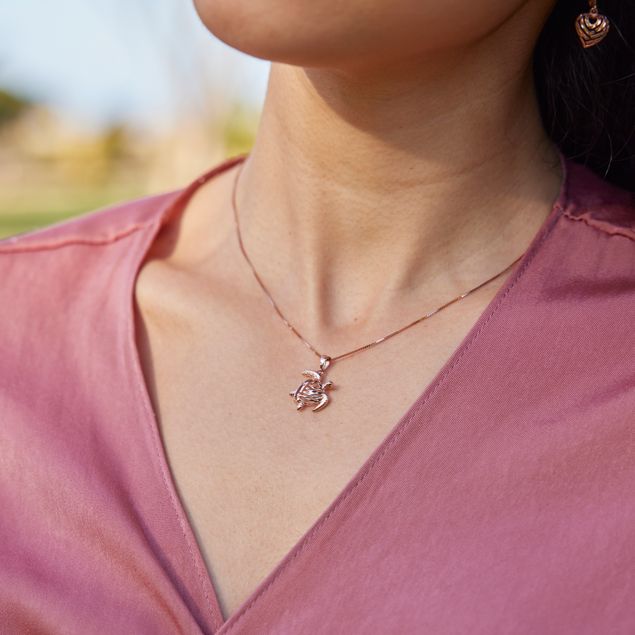 Honu Pendant in Rose Gold - 15mm