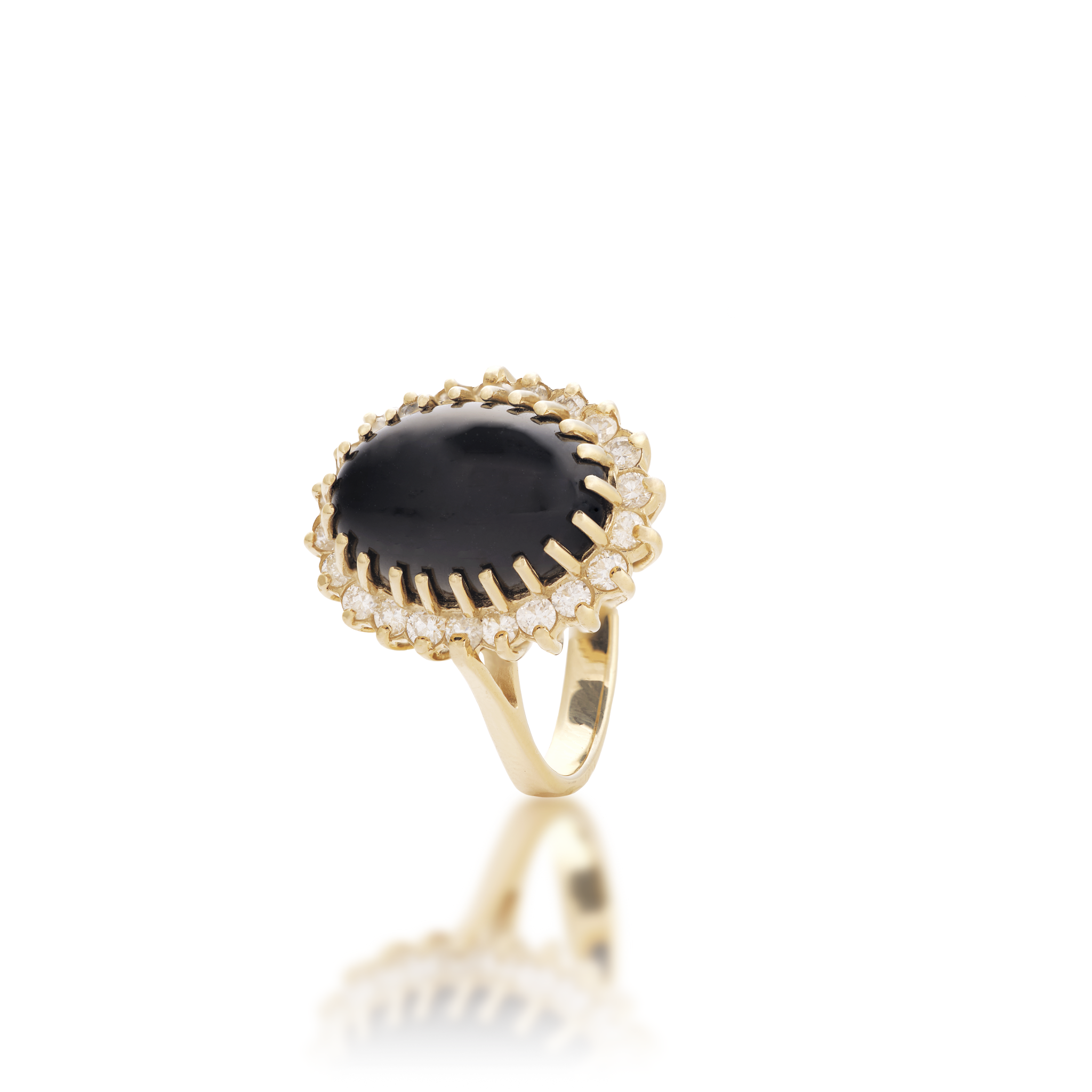 Princess Ka‘iulani Black Coral Ring in Gold with Diamonds - 18.5mm
