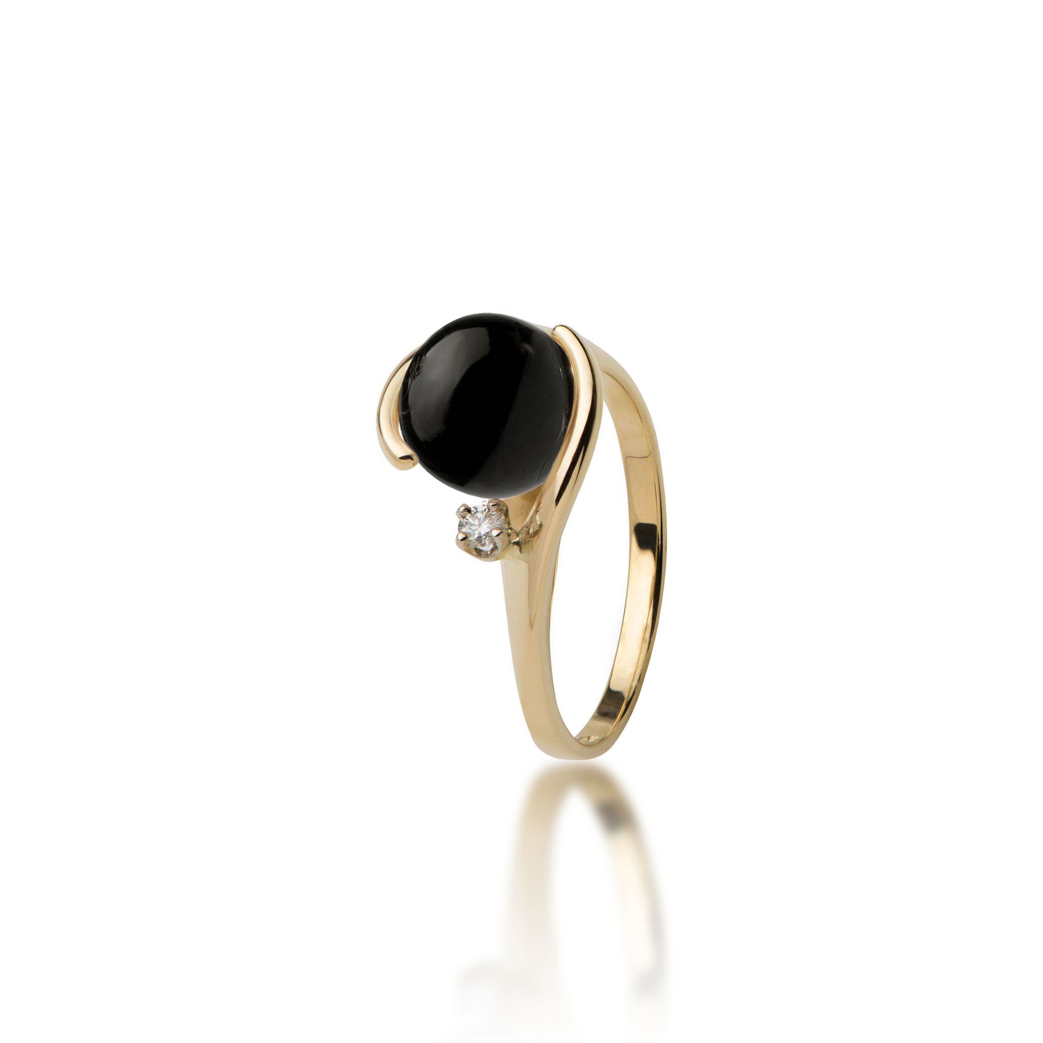 Black Coral Ring in Gold with Diamonds