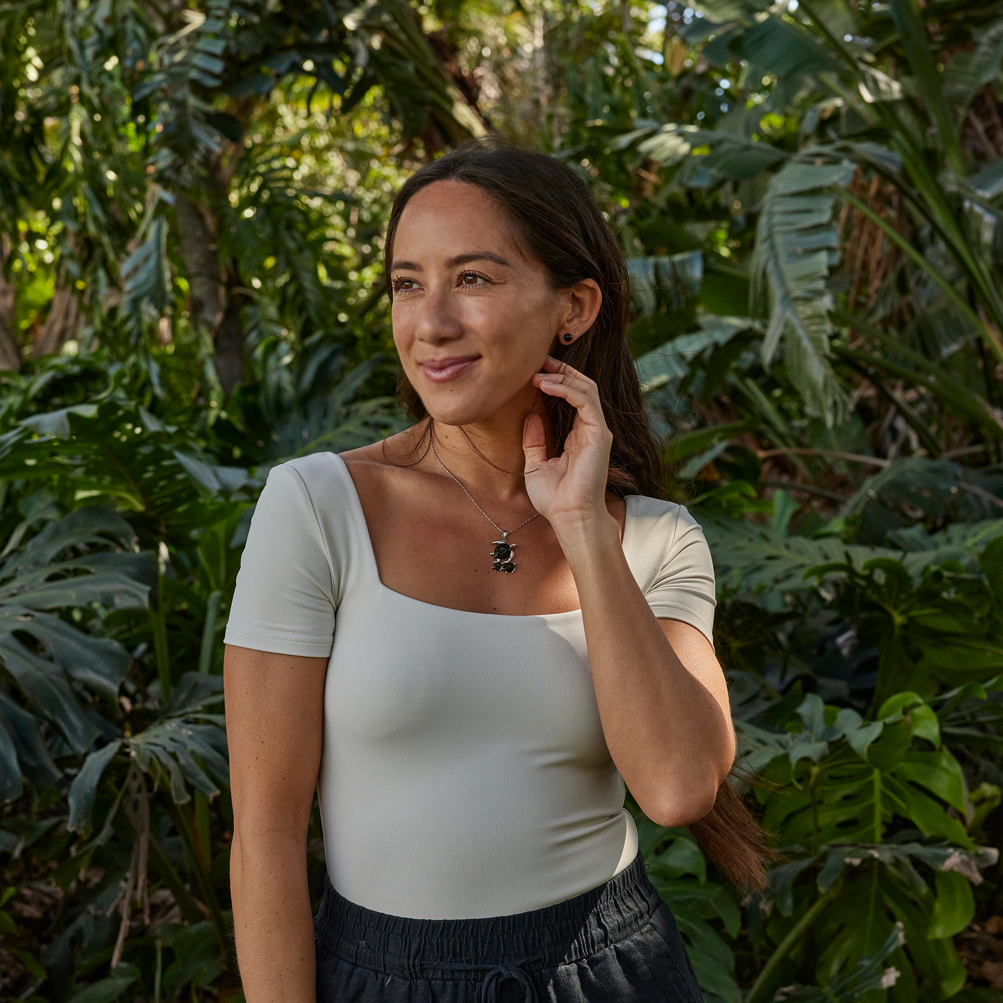 Honu Black Coral Pendant in White Gold - 29mm