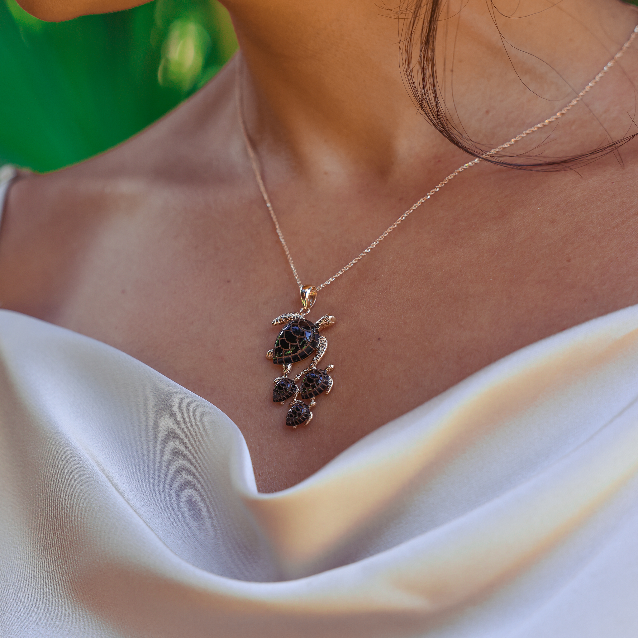 Honu Black Coral Pendant in Gold - 36mm