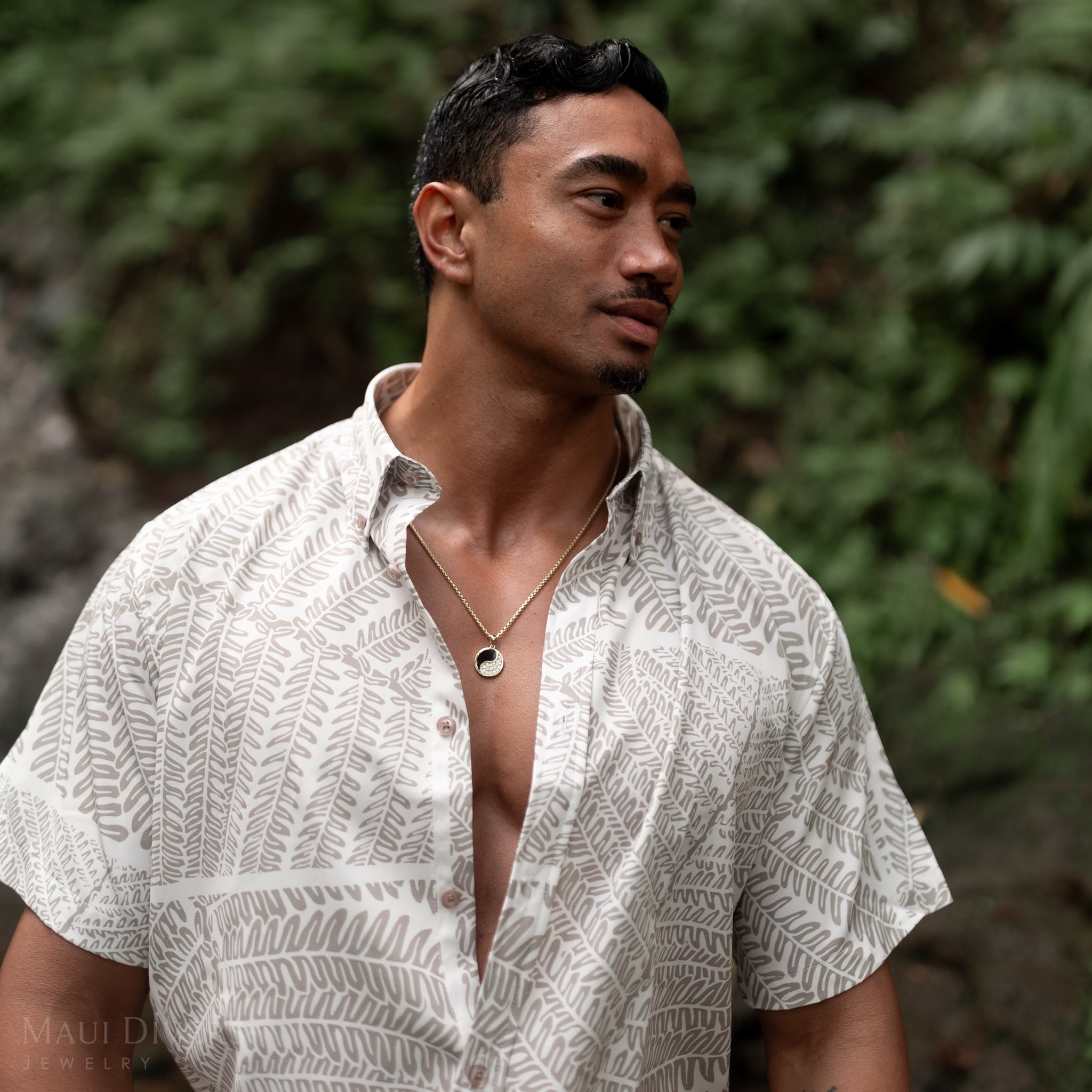 Yin Yang Black Coral Pendant in Gold with Diamonds - 18mm