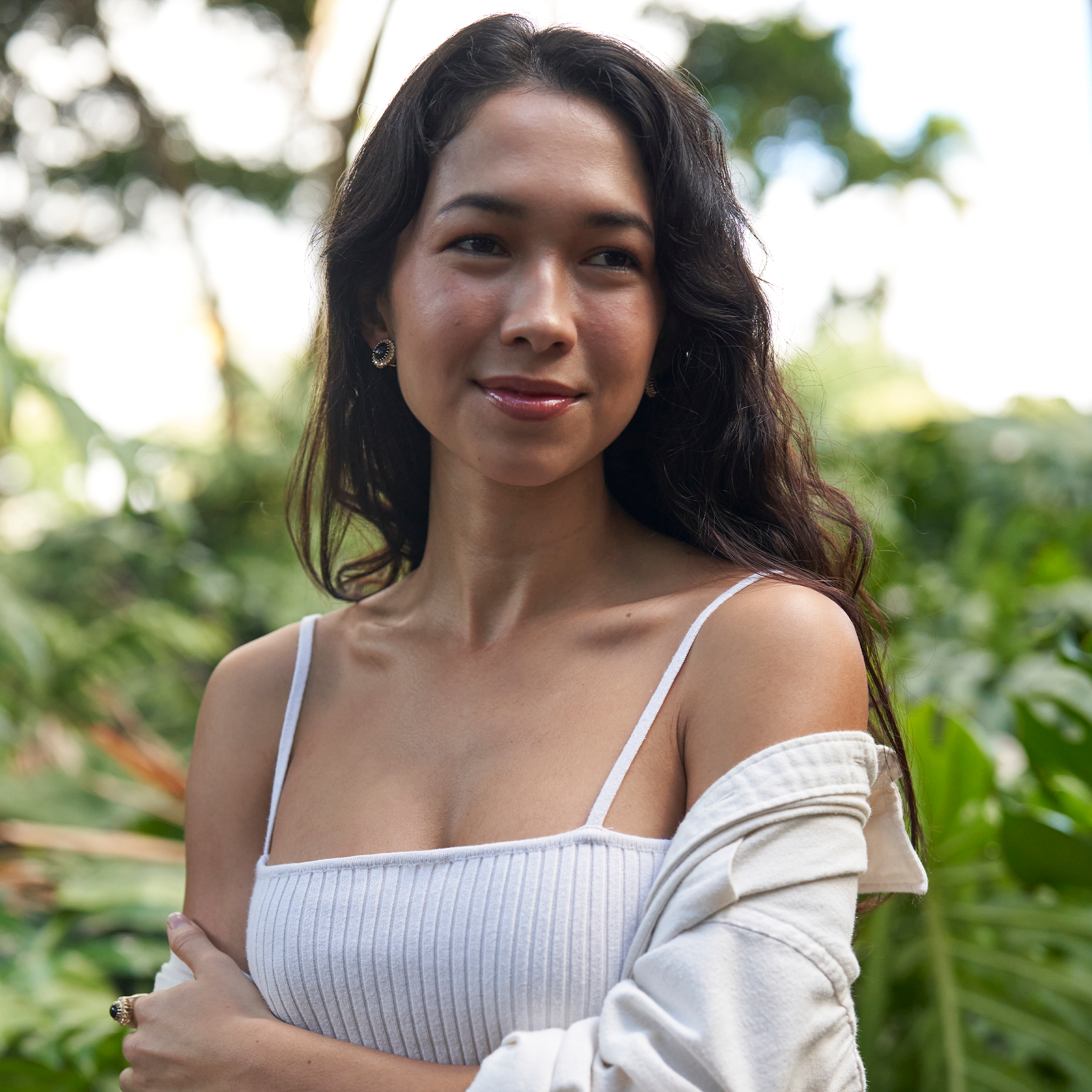 Princess Ka‘iulani Black Coral Earrings in Gold with Diamonds - 15.5mm