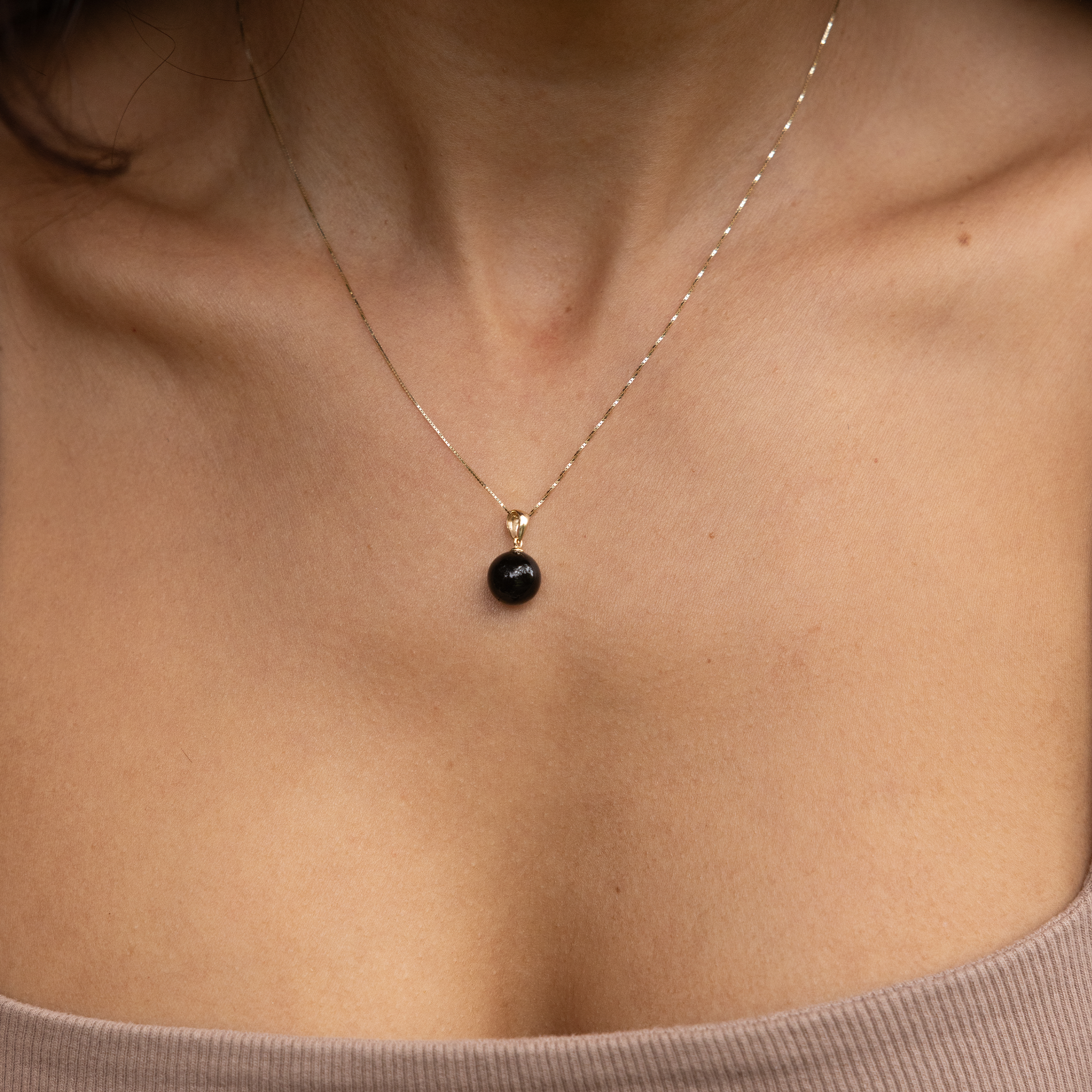 Black Coral Pendant in Gold - 9-9.9mm