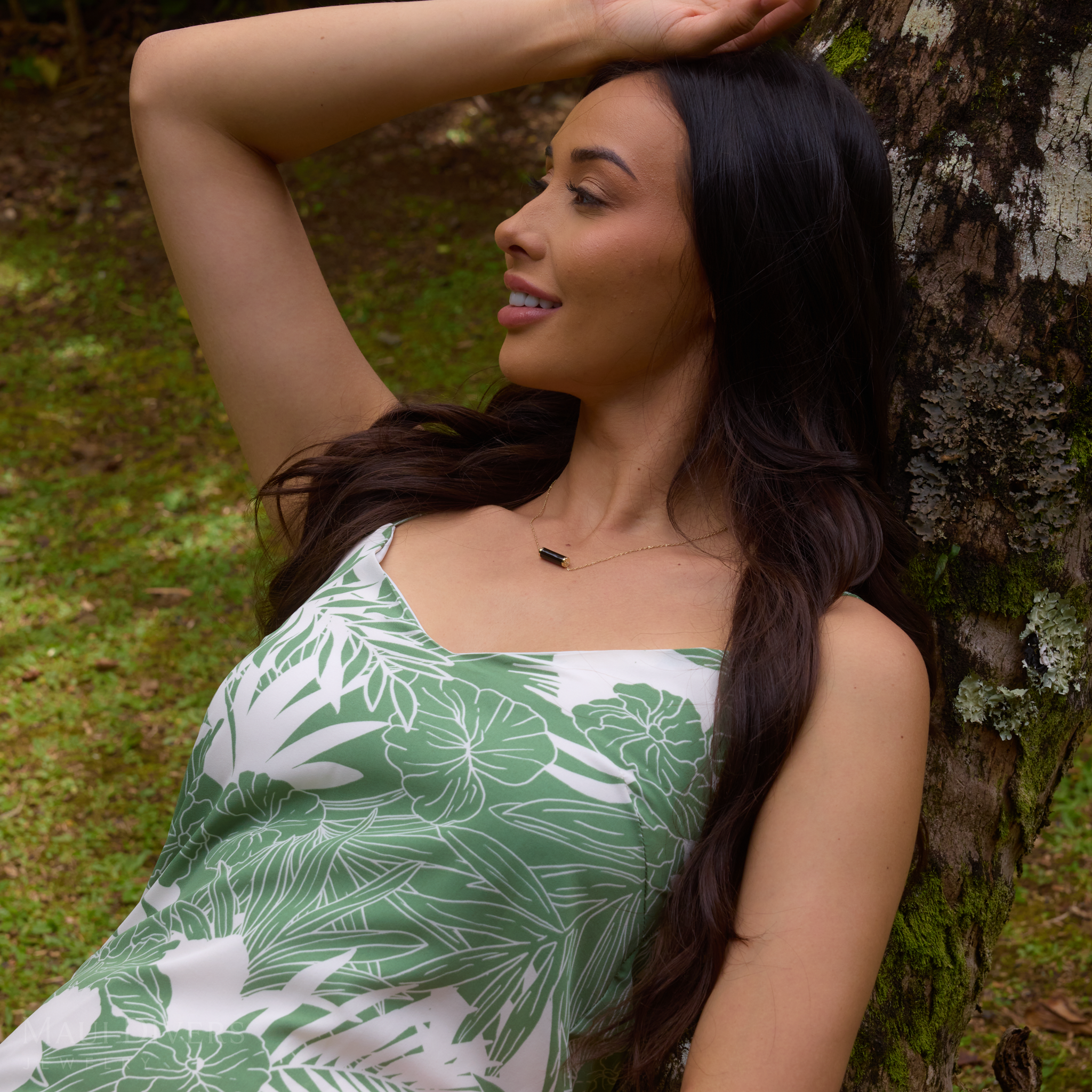 16-18" Adjustable Ocean Chimes Black Coral Necklace in Gold