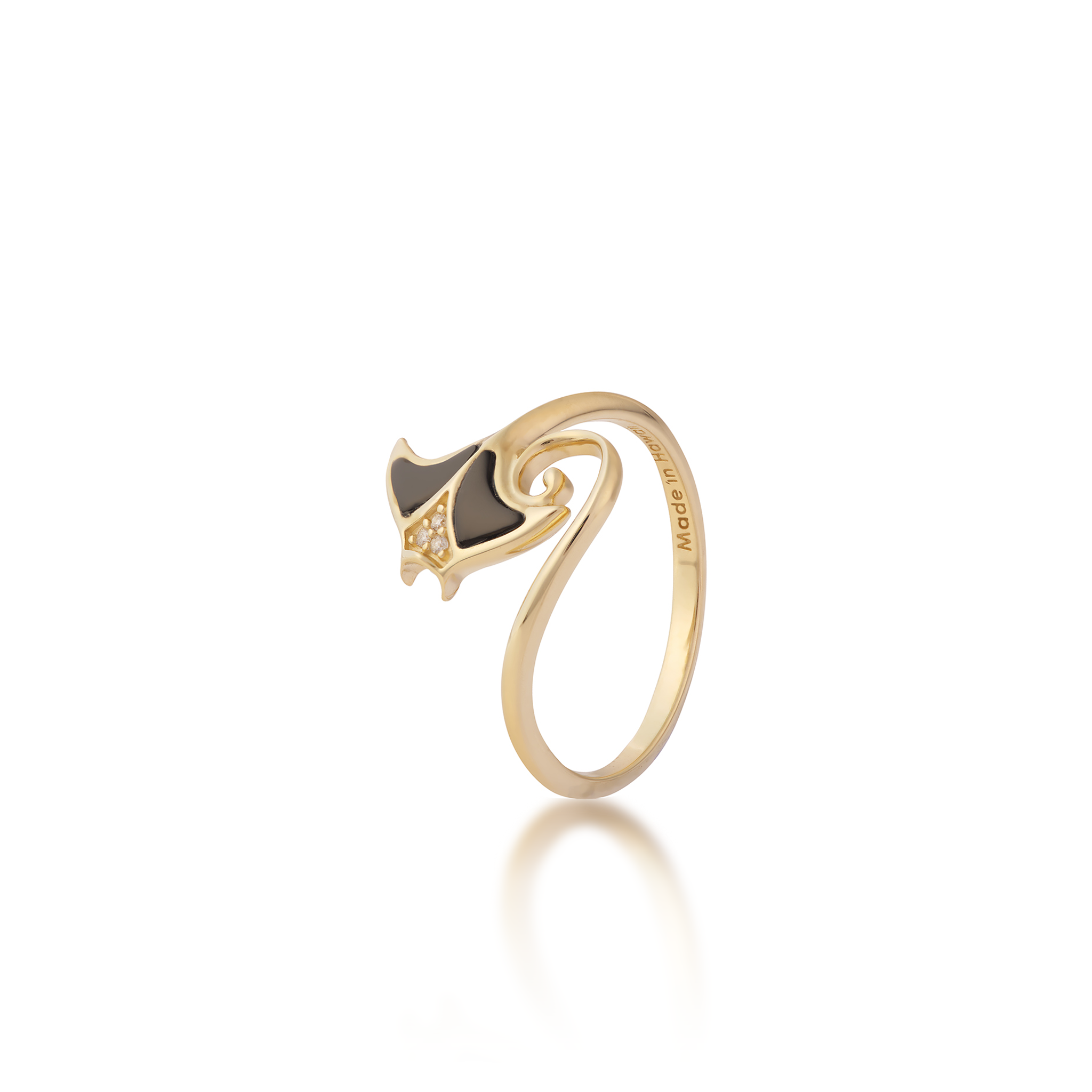 Sealife Manta Ray Black Coral Ring in Gold with Diamonds - 12mm