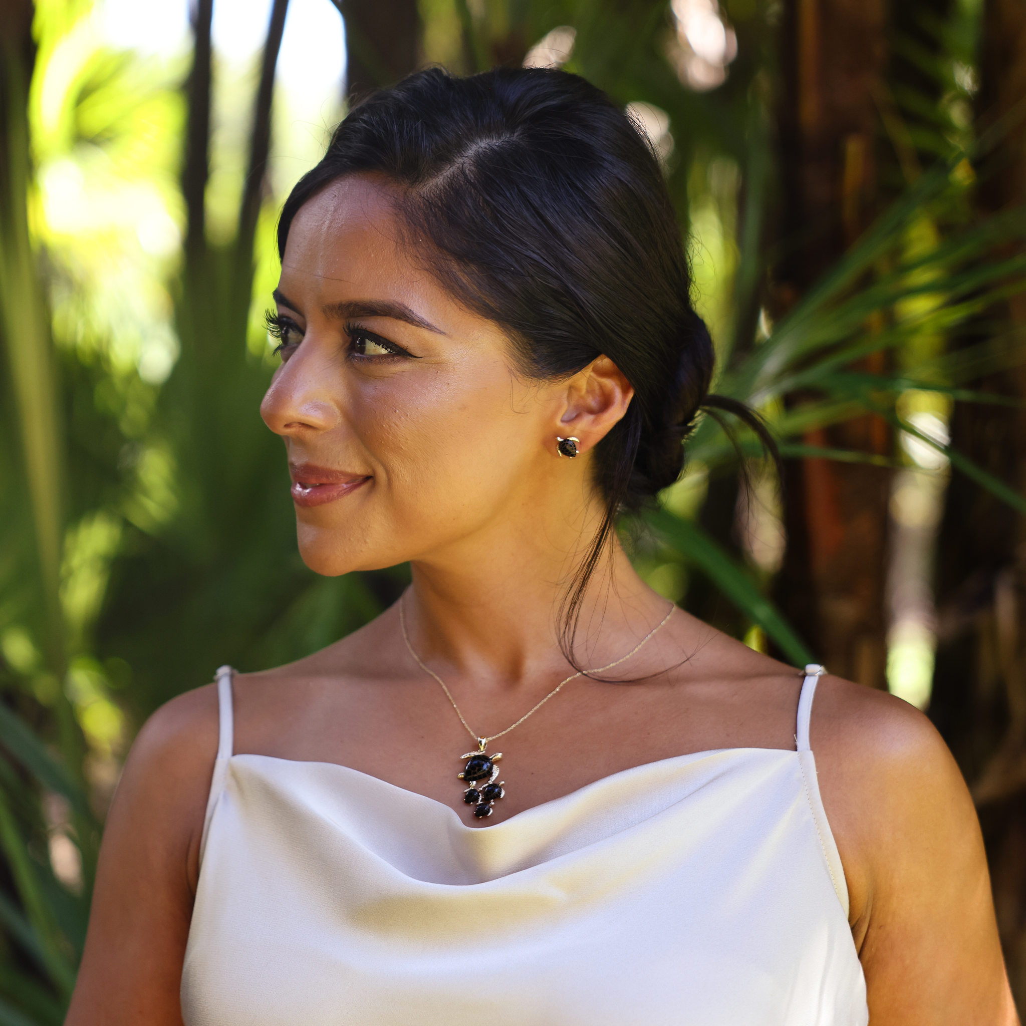 Honu Black Coral Earrings in Gold - 11mm