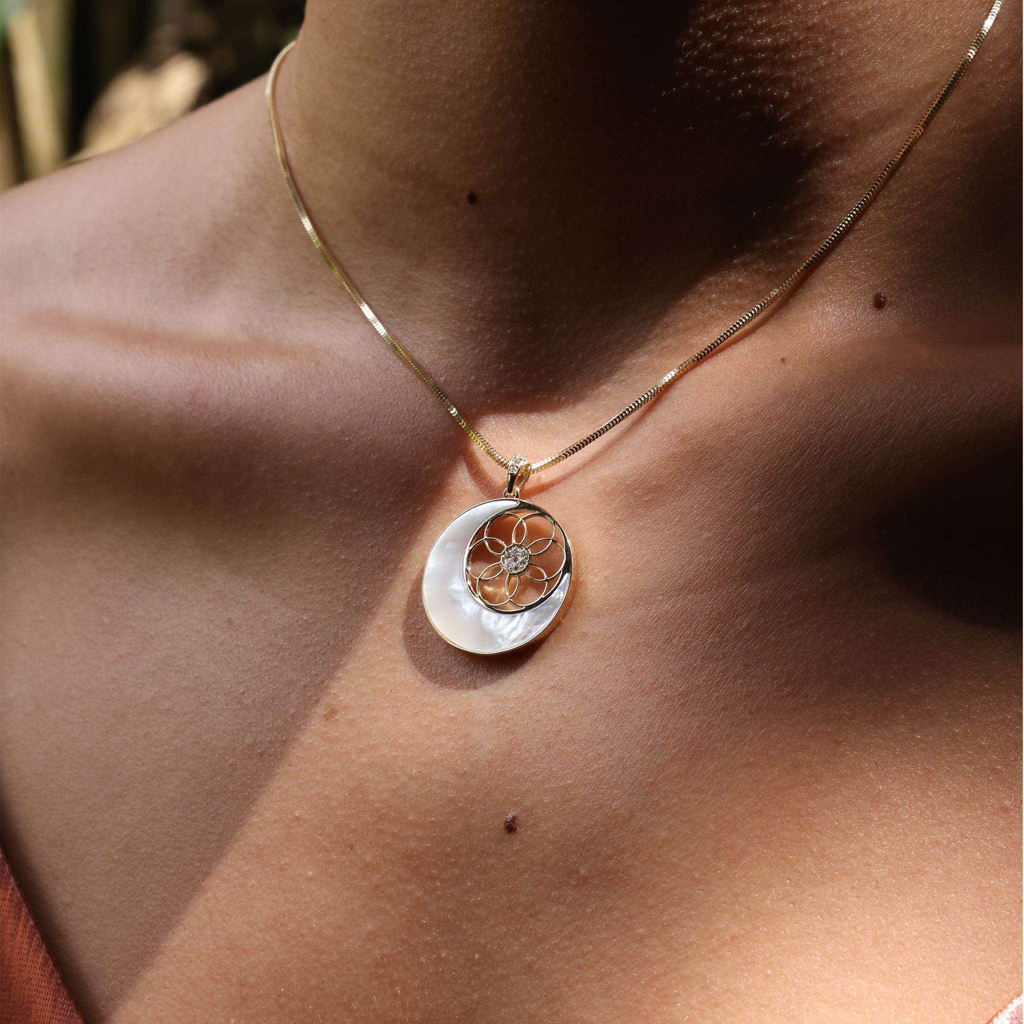 Moon & Protea Star Mother of Pearl Pendant in Gold with Diamonds - 25mm