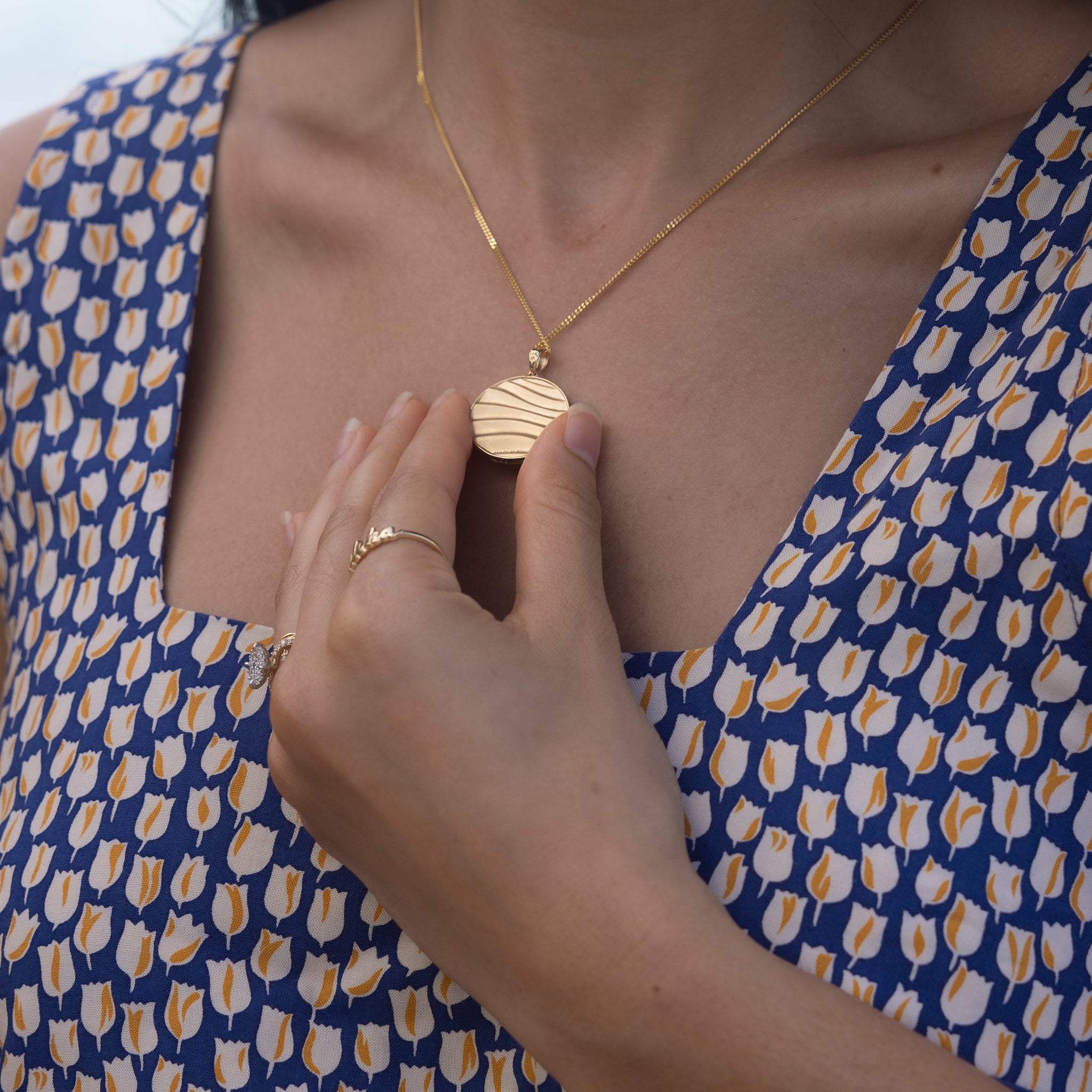 Whale Tail Mother of Pearl & Turquoise Pendant in Gold - 22mm