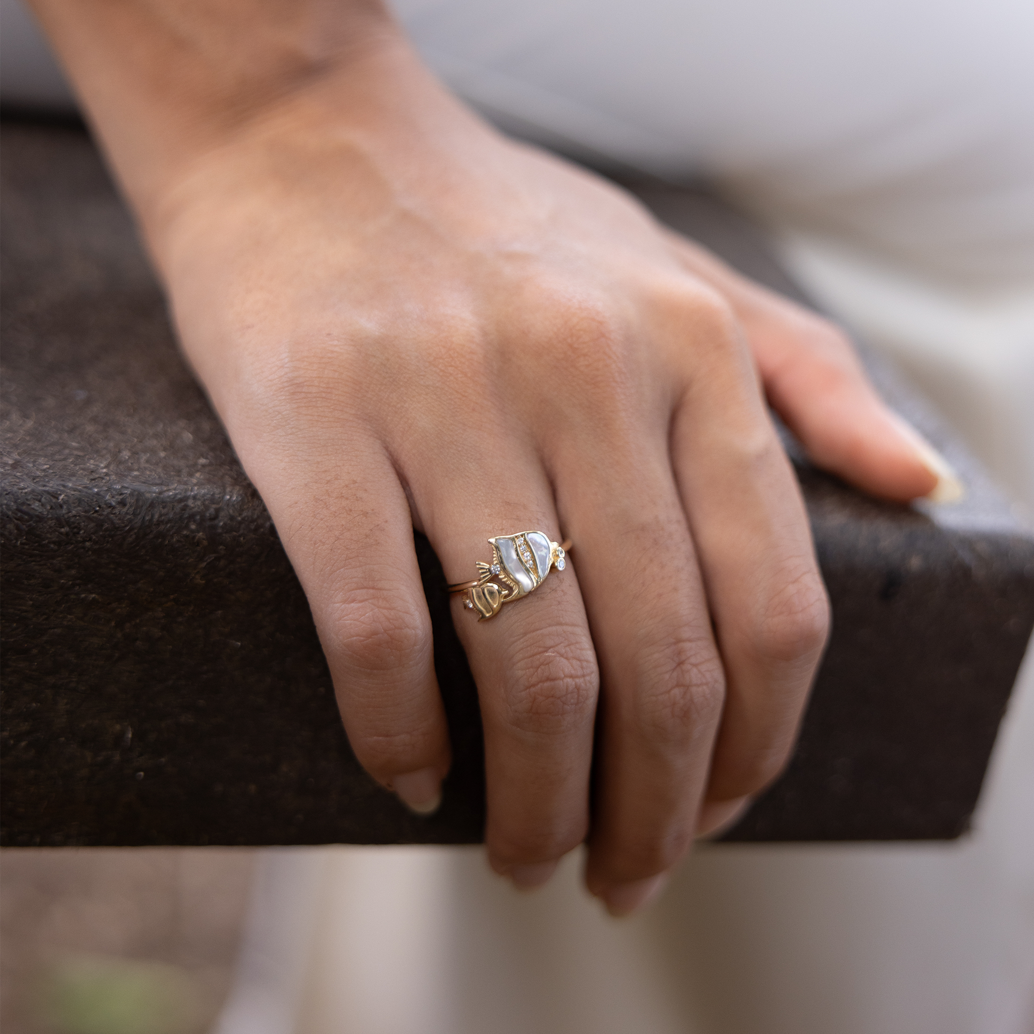 Sealife Angelfish Mother of Pearl Ring in Gold with Diamonds - 12mm