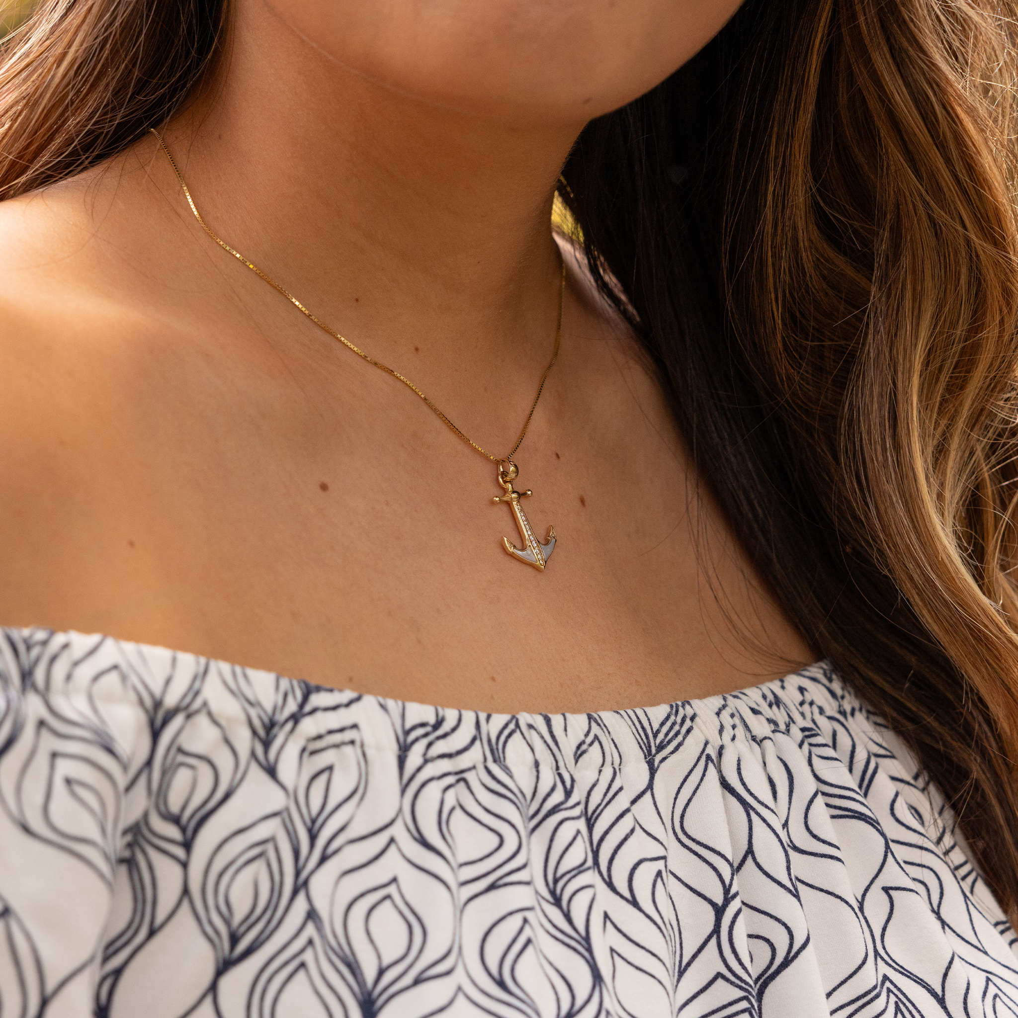 Sealife Anchor Mother of Pearl Pendant in Gold with Diamonds - 28mm