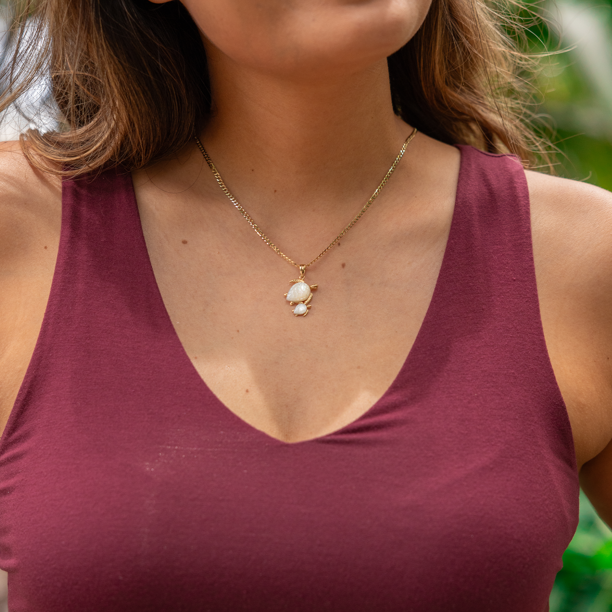 Honu Mother of Pearl Pendant in Gold - 22mm