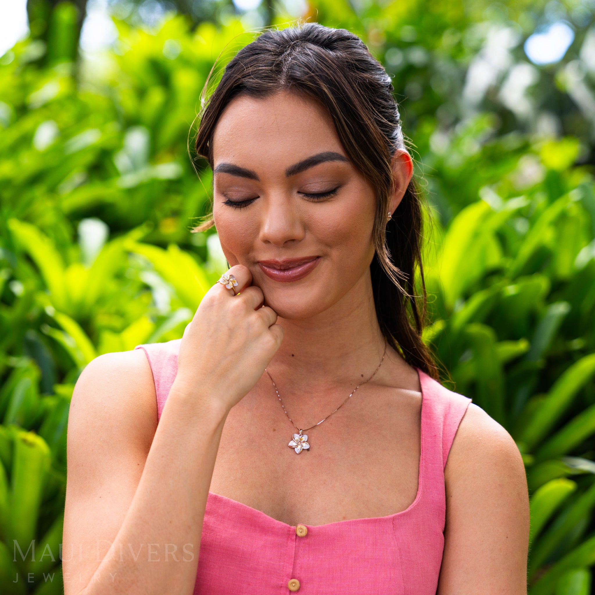 Plumeria Mother of Pearl Pendant in Rose Gold - 18mm