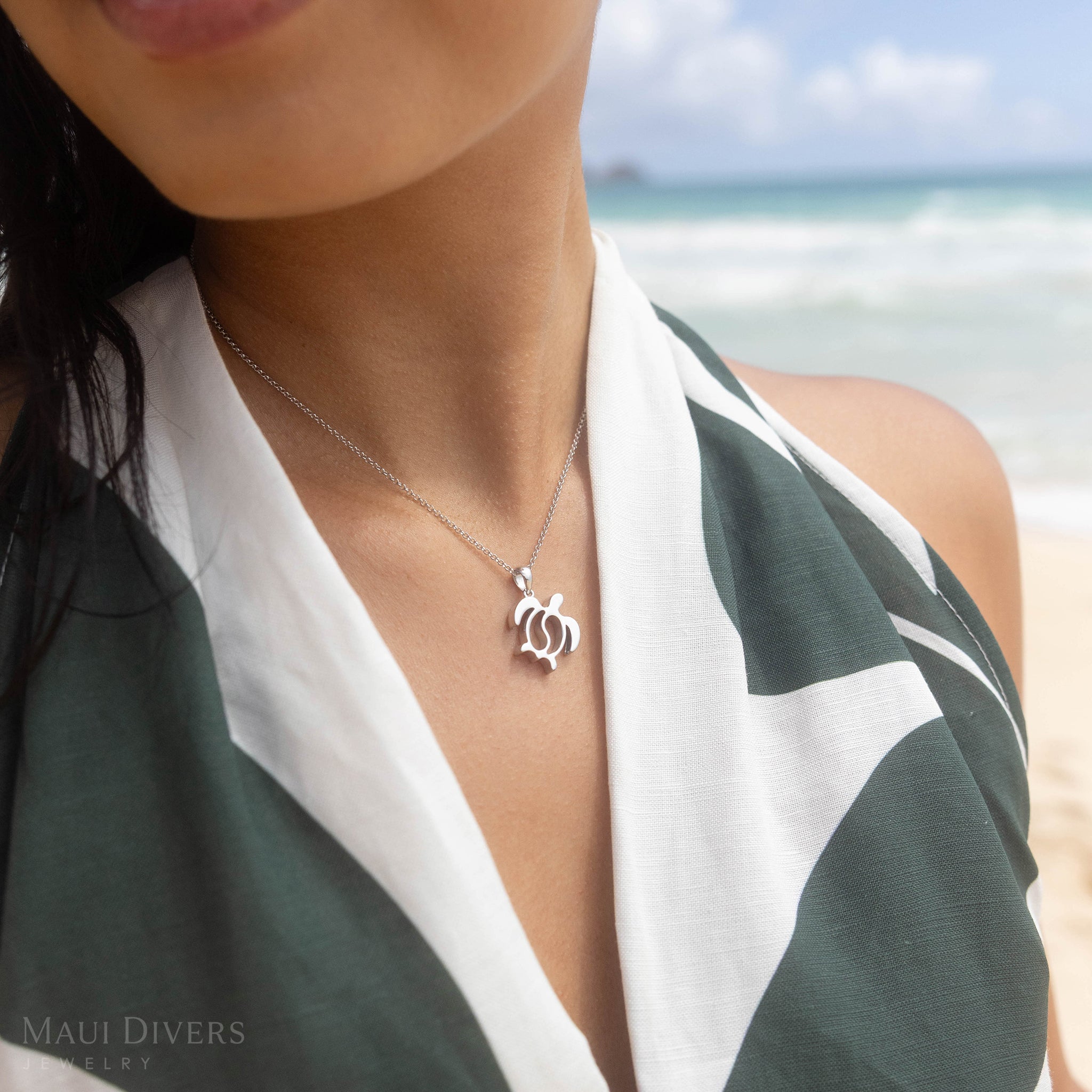 Honu Yin Yang Pendant in Sterling Silver - 20mm