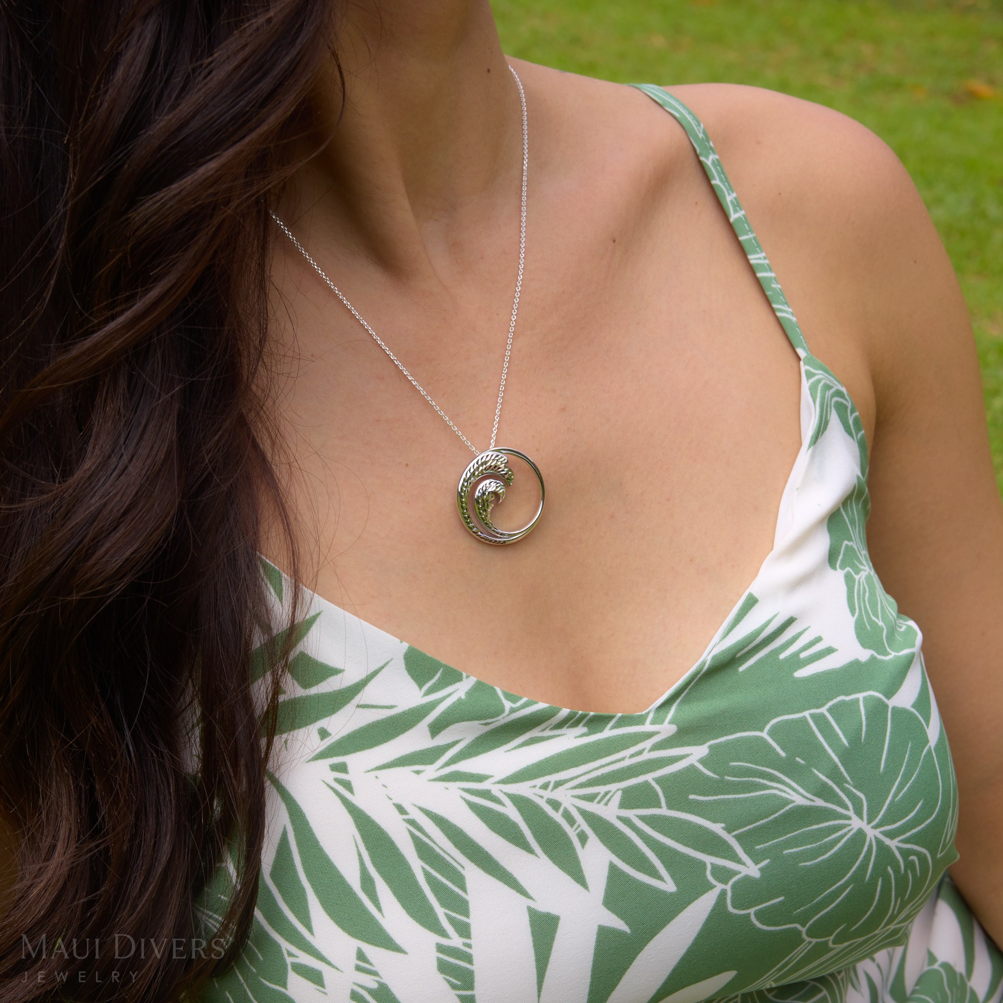 24" Adjustable Nalu Pendant Necklace in Sterling Silver - 30mm