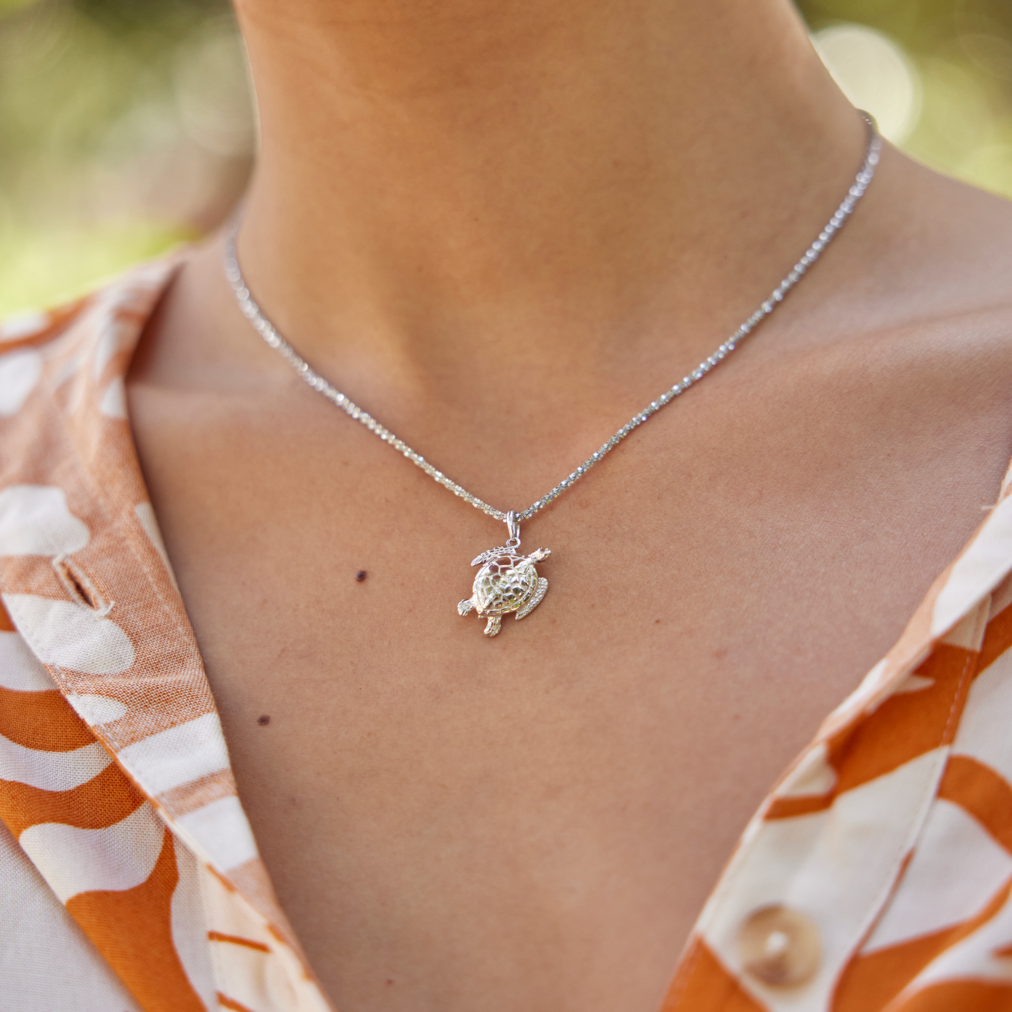 Honu Pendant / Charm in Sterling Silver - 18mm