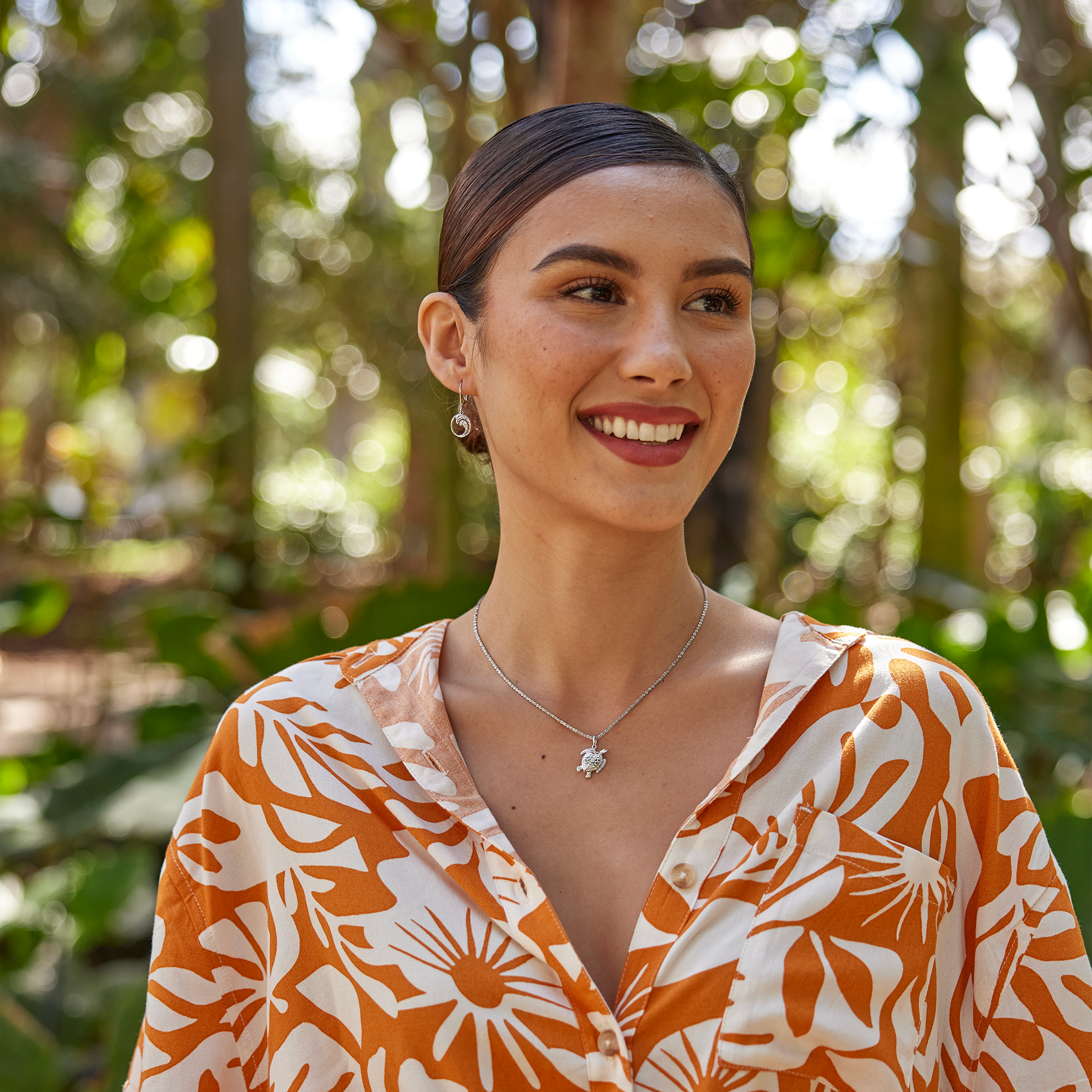 Honu Pendant / Charm in Sterling Silver - 18mm