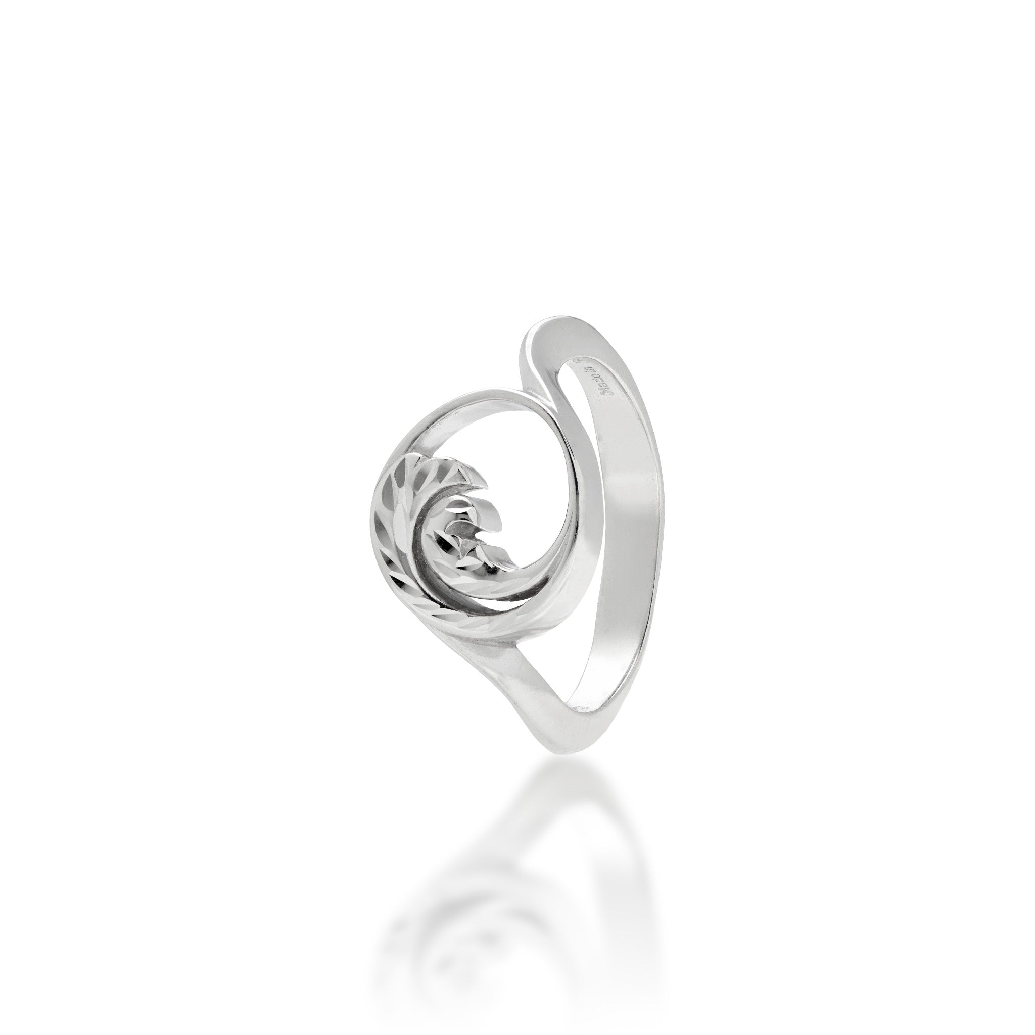 12mm Circular Nalu Ring in Sterling Silver on a white background